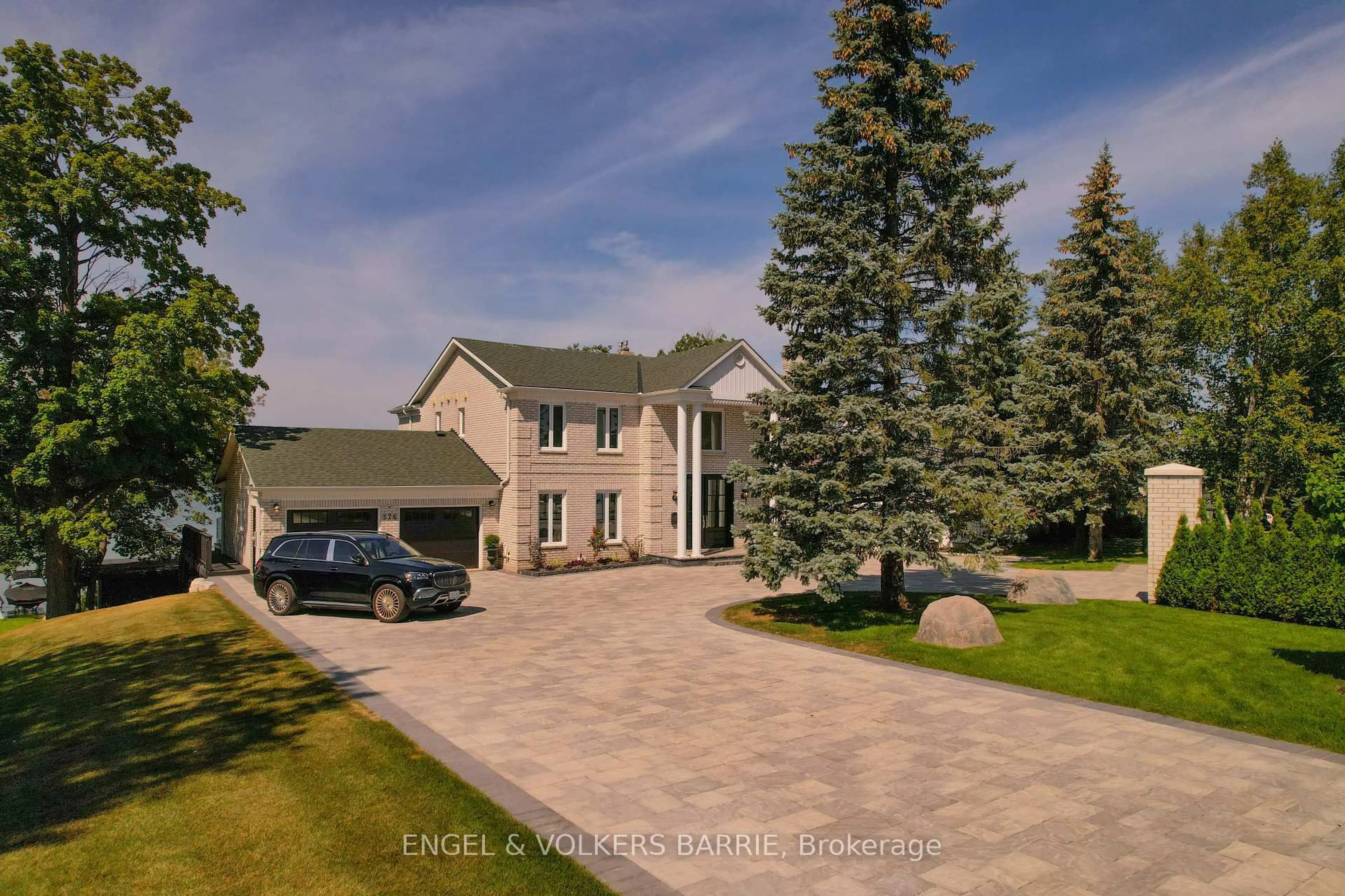 A pic from outside/outdoor area/front of a property/back of a property/a pic from drone, street for 376 Brewery Lane, Orillia Ontario L3V 7H8
