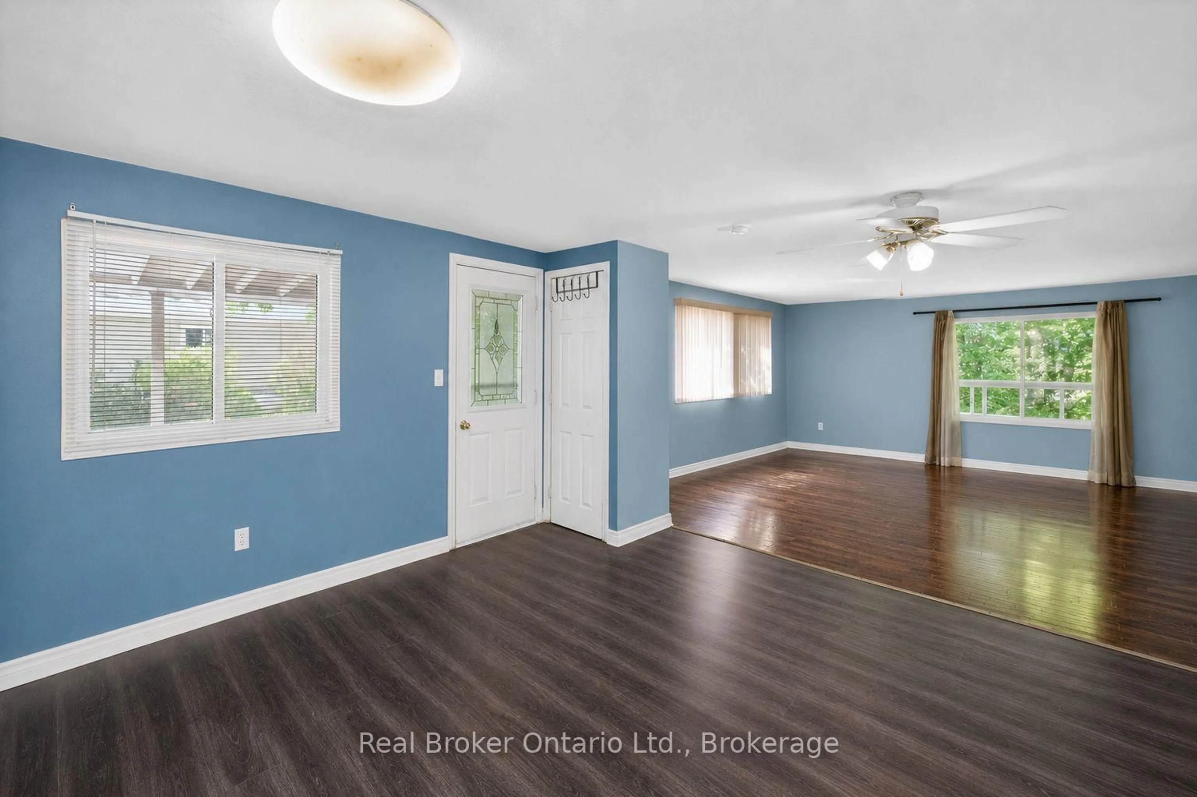 A pic of a room for 5263 Elliott Sdrd #48, Tay Ontario L4R 4K3