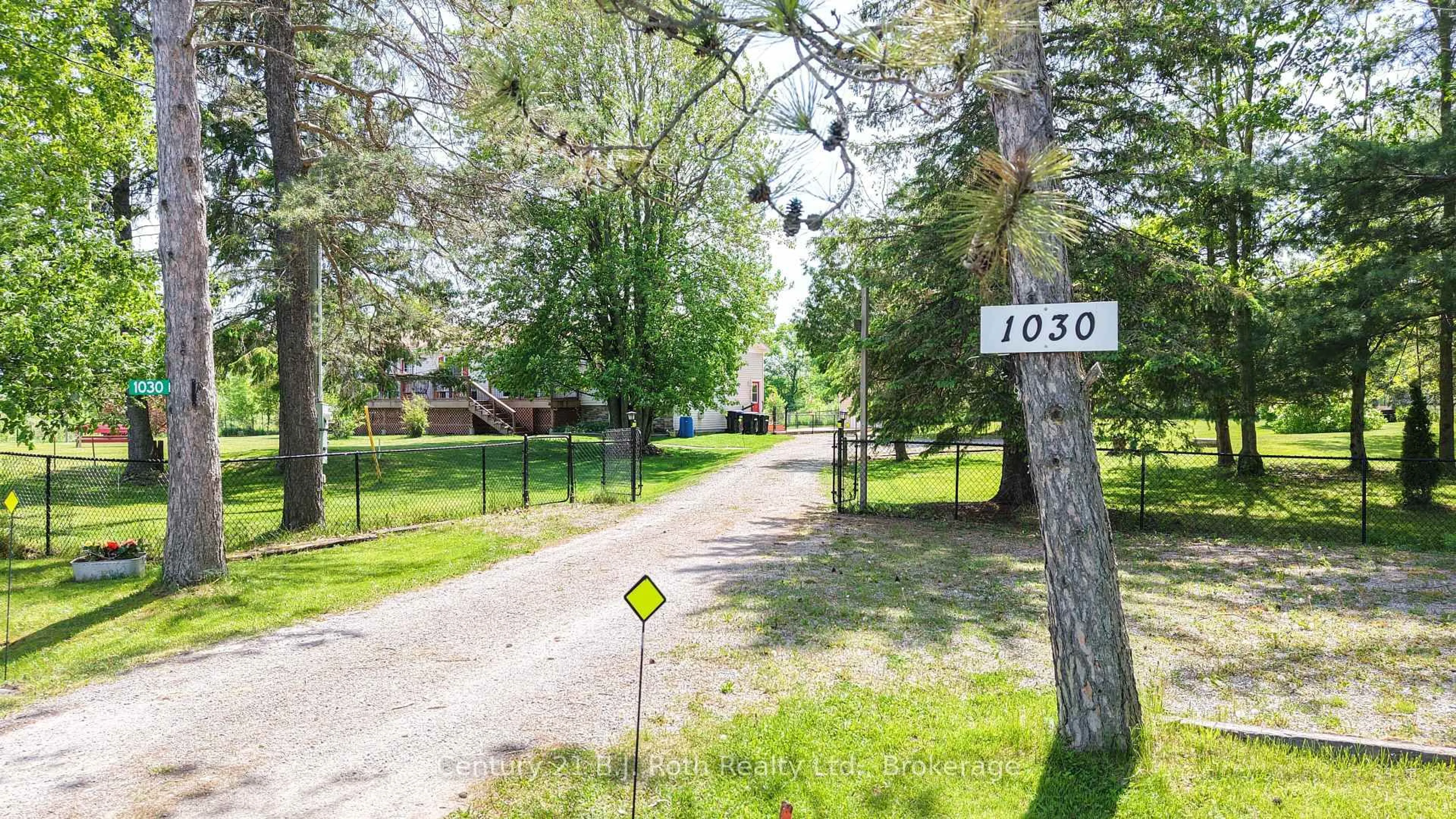 Blurry image for 1030 Dunns Line, Severn Ontario L0K 1E0