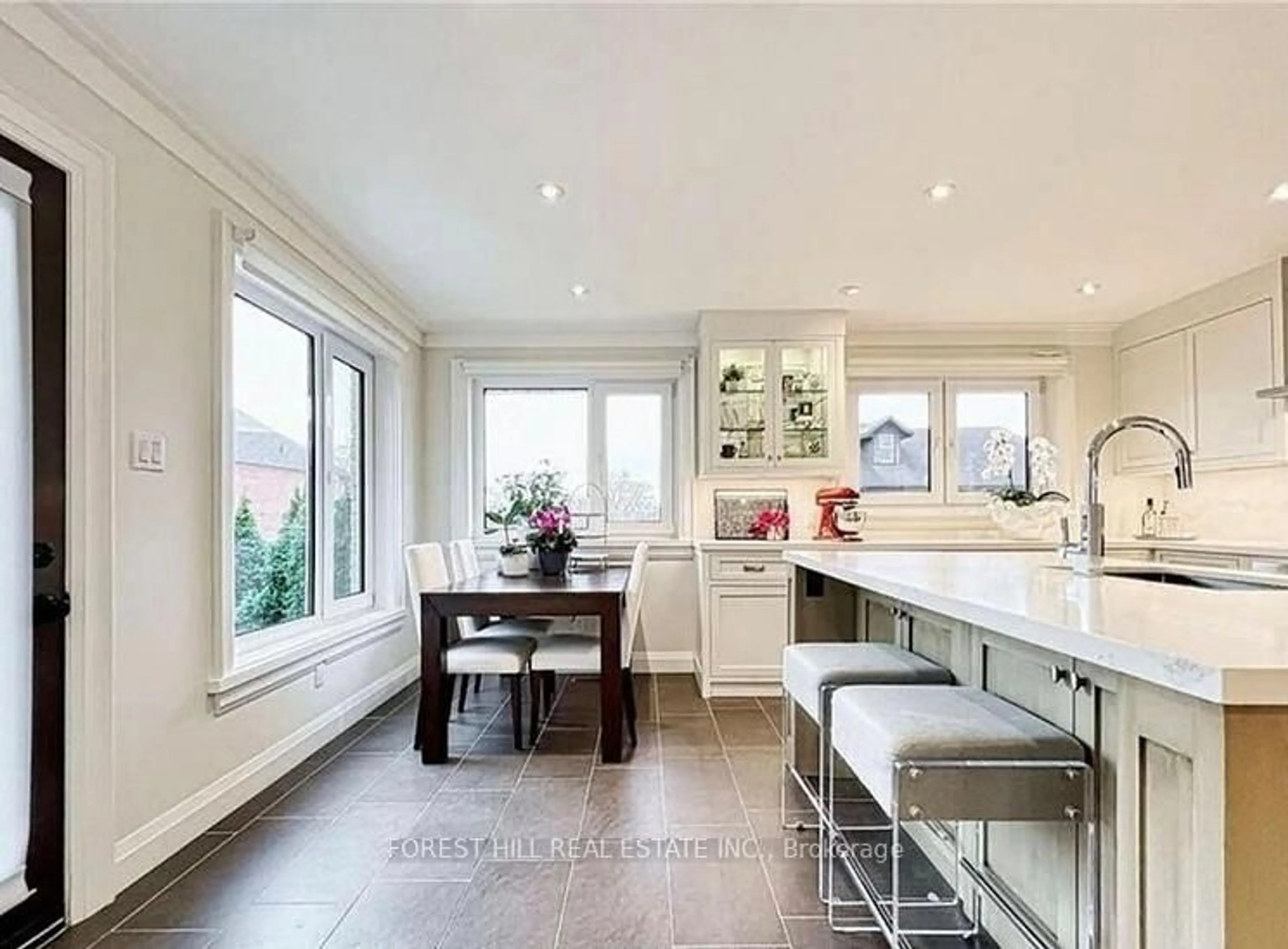 Contemporary kitchen, unknown for 27 BERCZY St, Barrie Ontario L4M 3P6