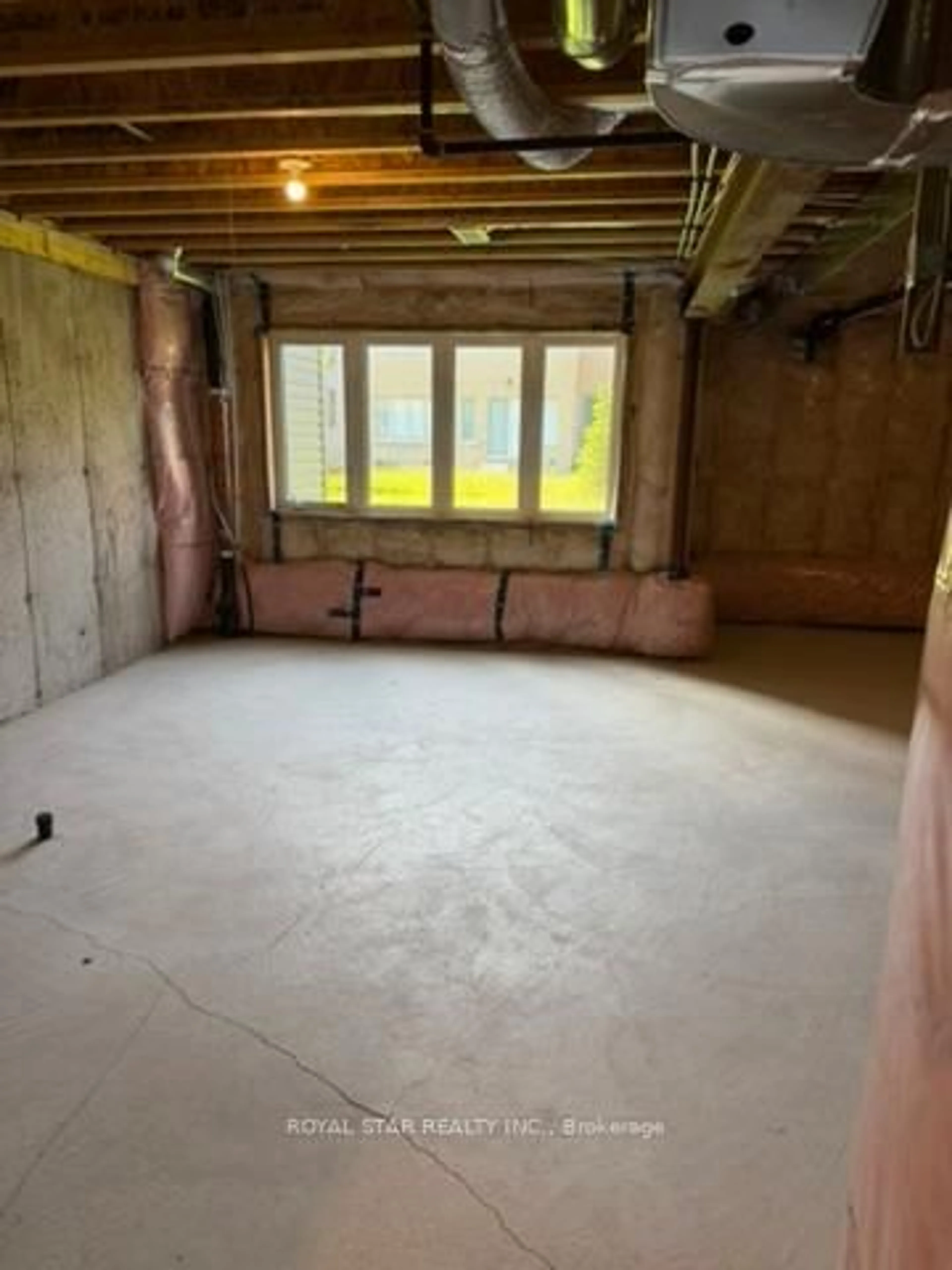 A pic of a room for 7 Federica Cres, Wasaga Beach Ontario L9Z 0N5