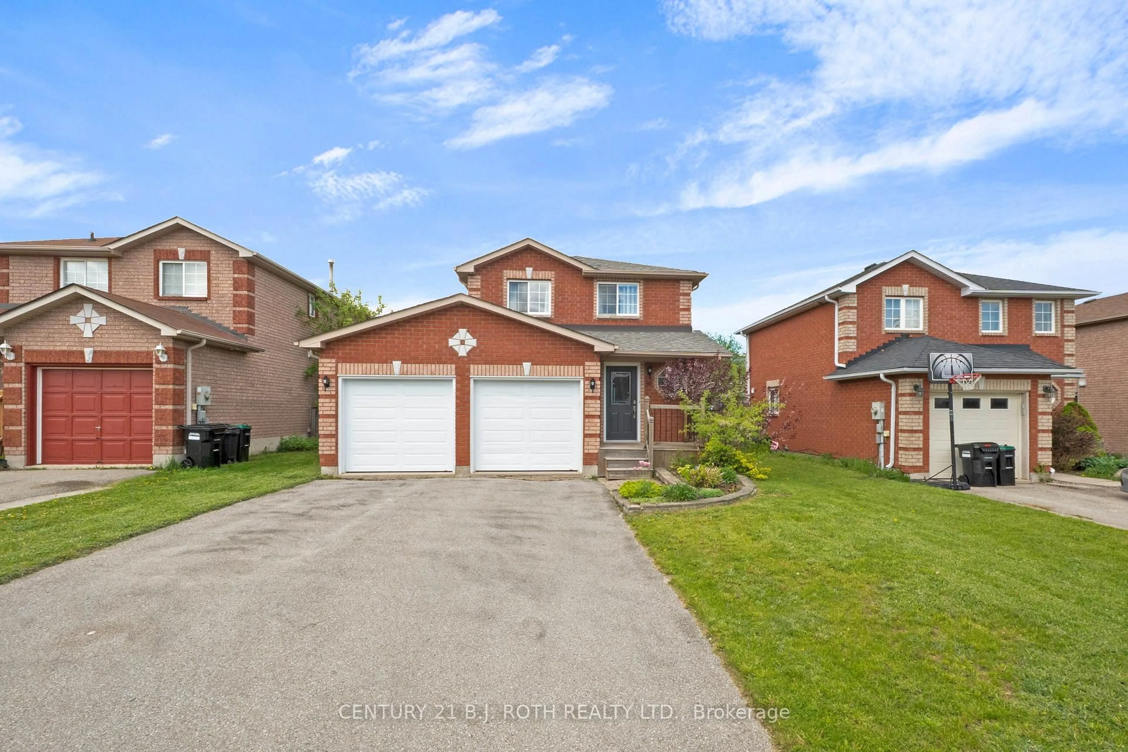 Home with brick exterior material, street for 30 Ginger Dr, Barrie Ontario L4N 9Z3