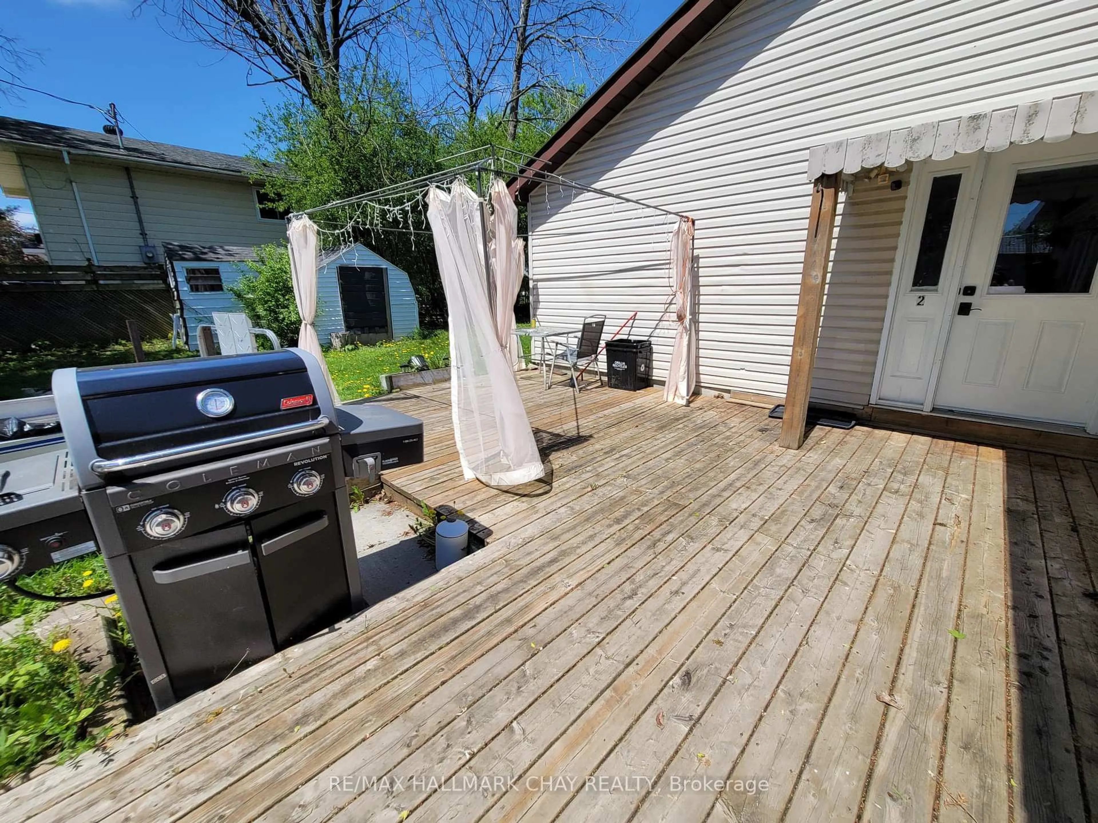 Patio, street for 405 FOREST Ave, Orillia Ontario L3V 3Z2
