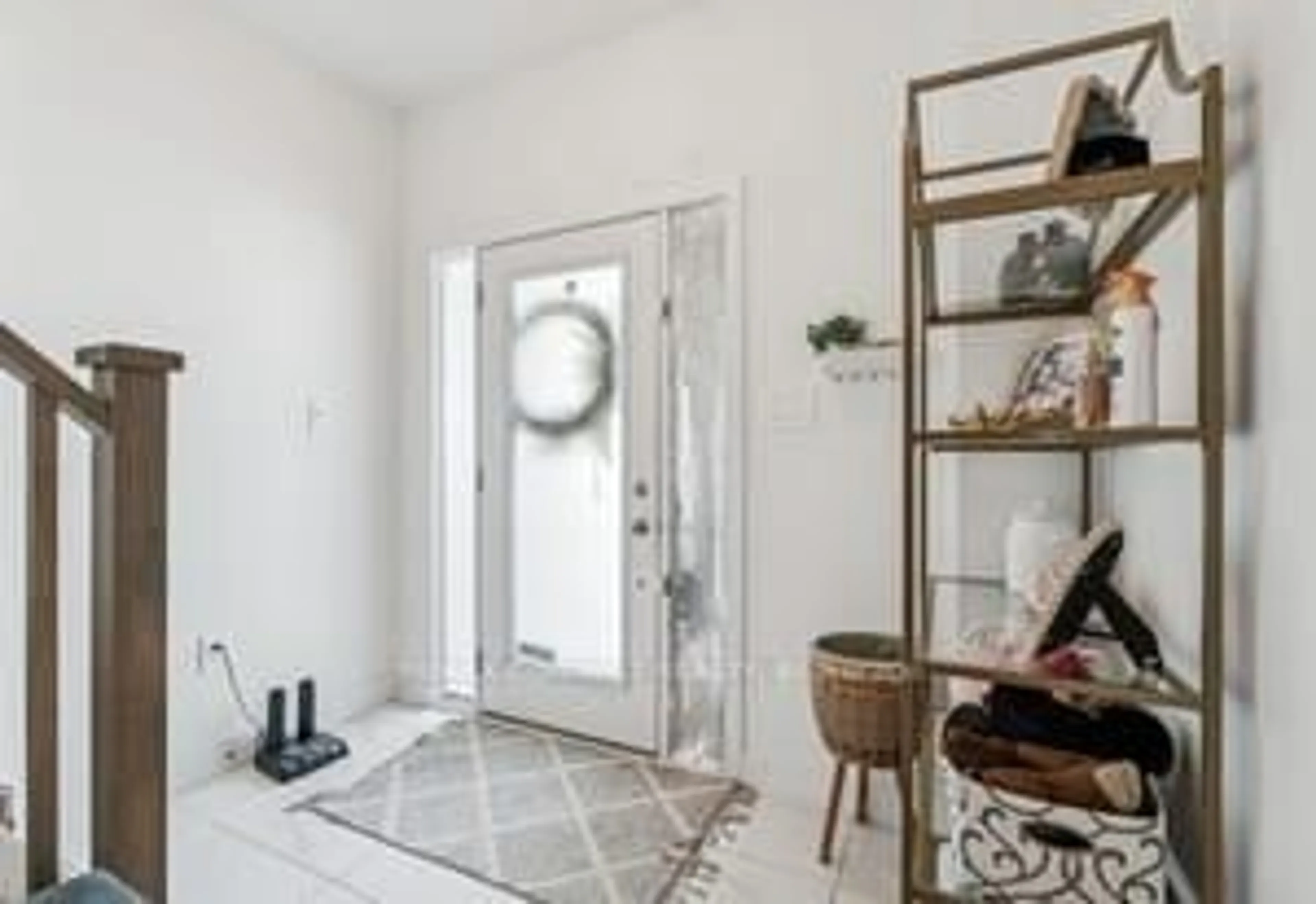 Indoor entryway for 39 Turnberry Lane, Barrie Ontario L9J 0M8