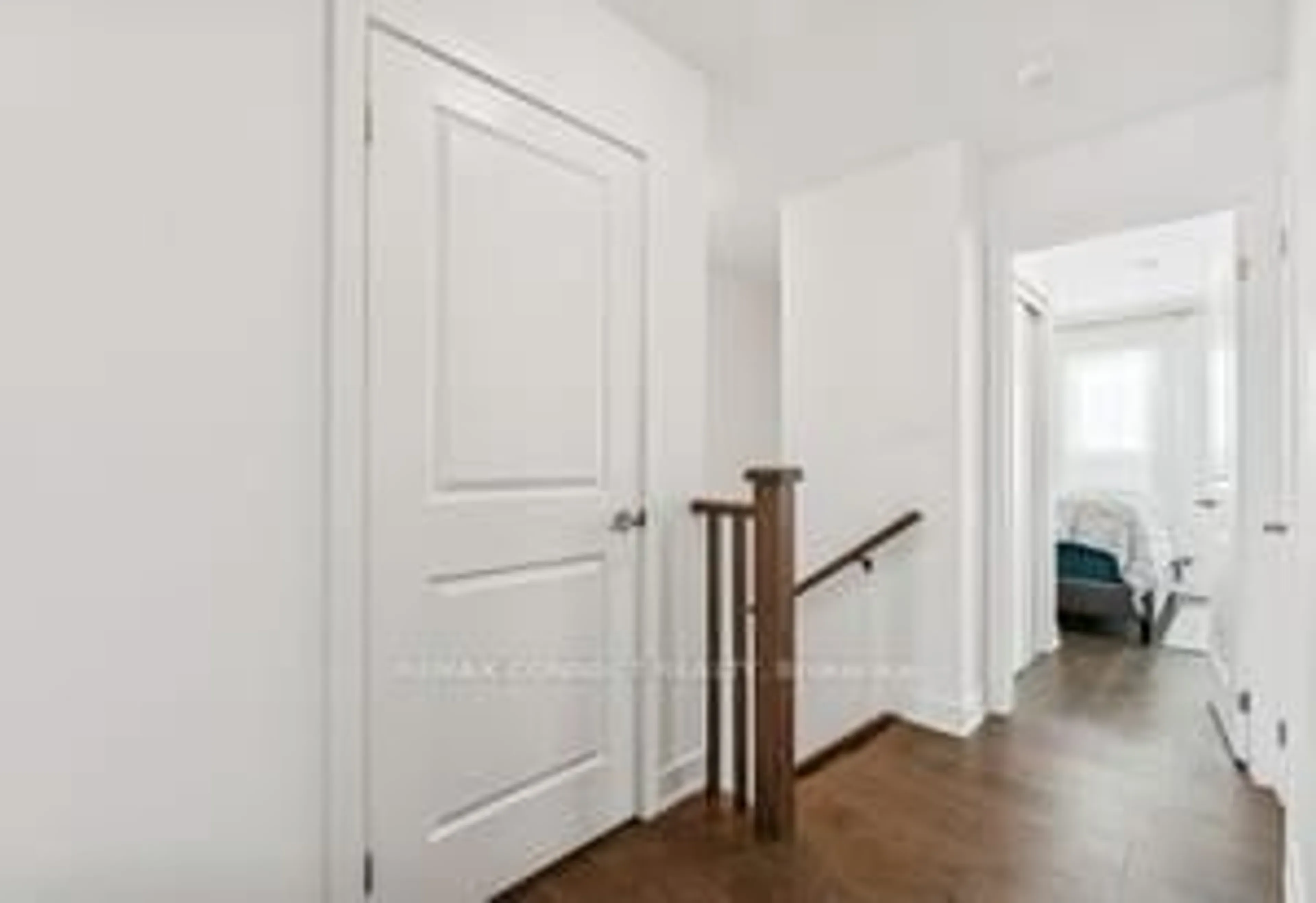 Indoor entryway for 39 Turnberry Lane, Barrie Ontario L9J 0M8