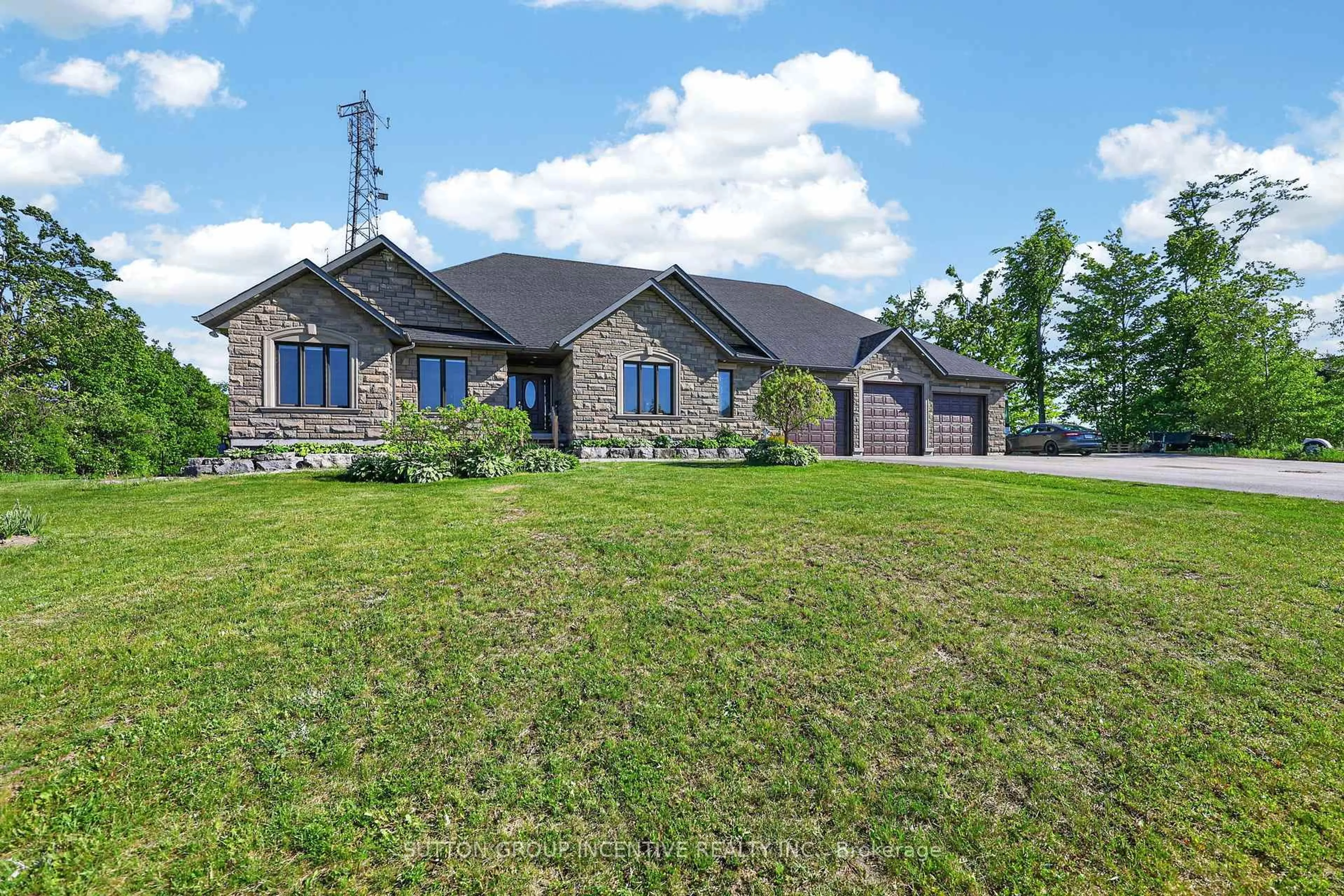 Home with brick exterior material, unknown for 15 Caldwell Dr, Oro-Medonte Ontario L0L 2L0