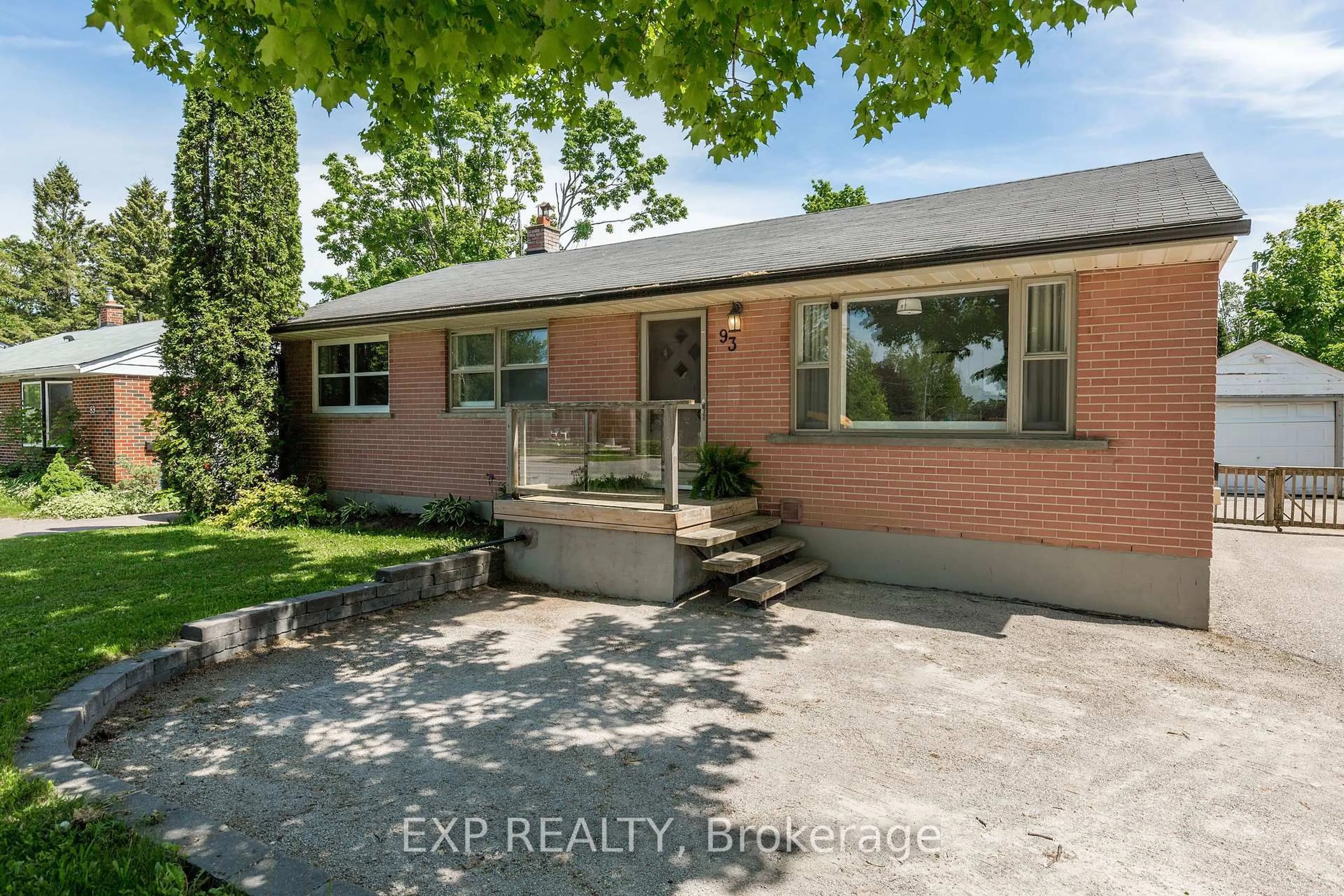 Home with brick exterior material, street for 93 North St, Orillia Ontario L3V 3S7