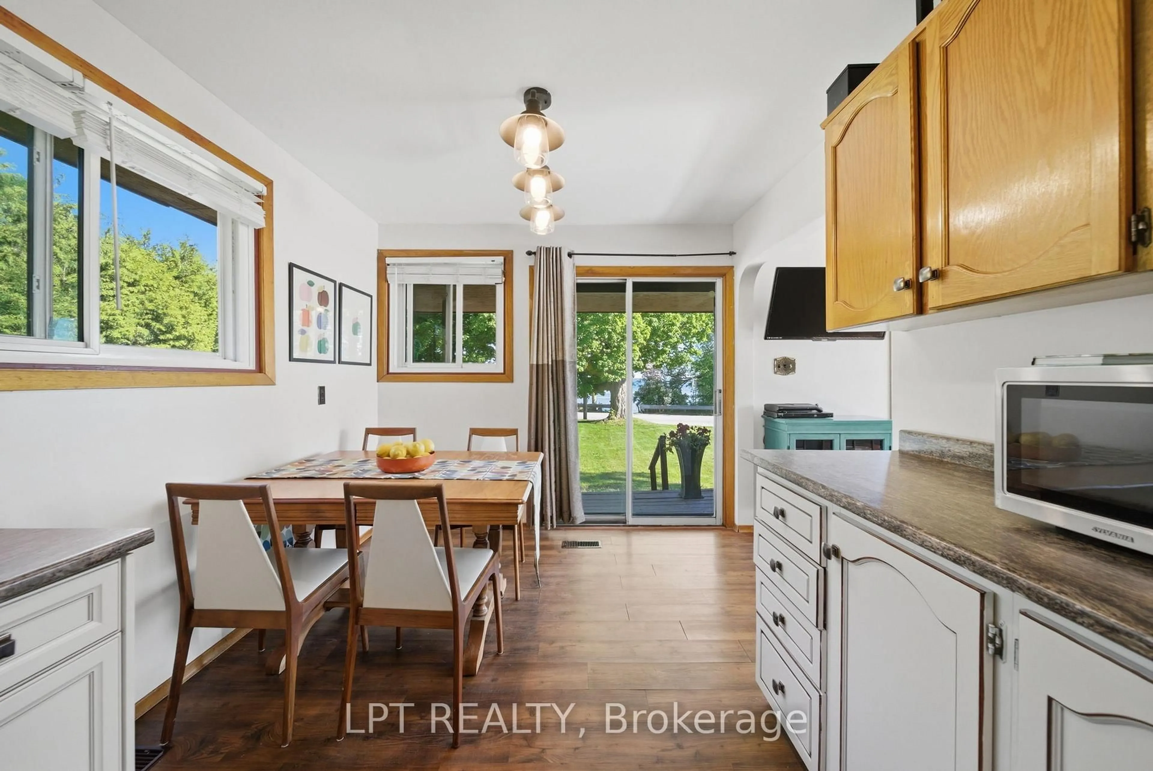 Open concept kitchen, unknown for 1293 Ramara Road 47 Rd, Ramara Ontario L0K 1B0