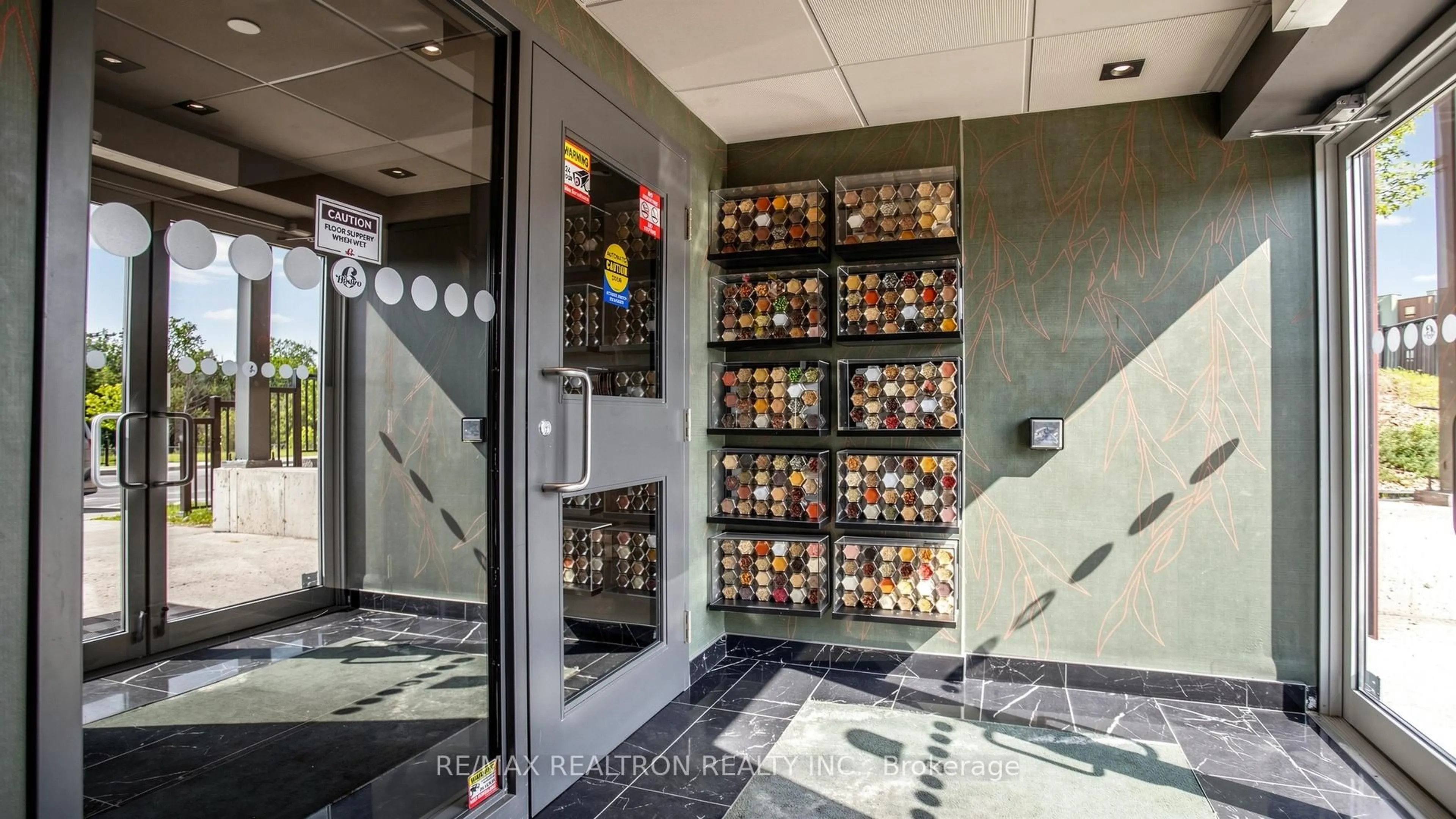 Indoor foyer for 10 Culinary Lane #408, Barrie Ontario L9K 0J2