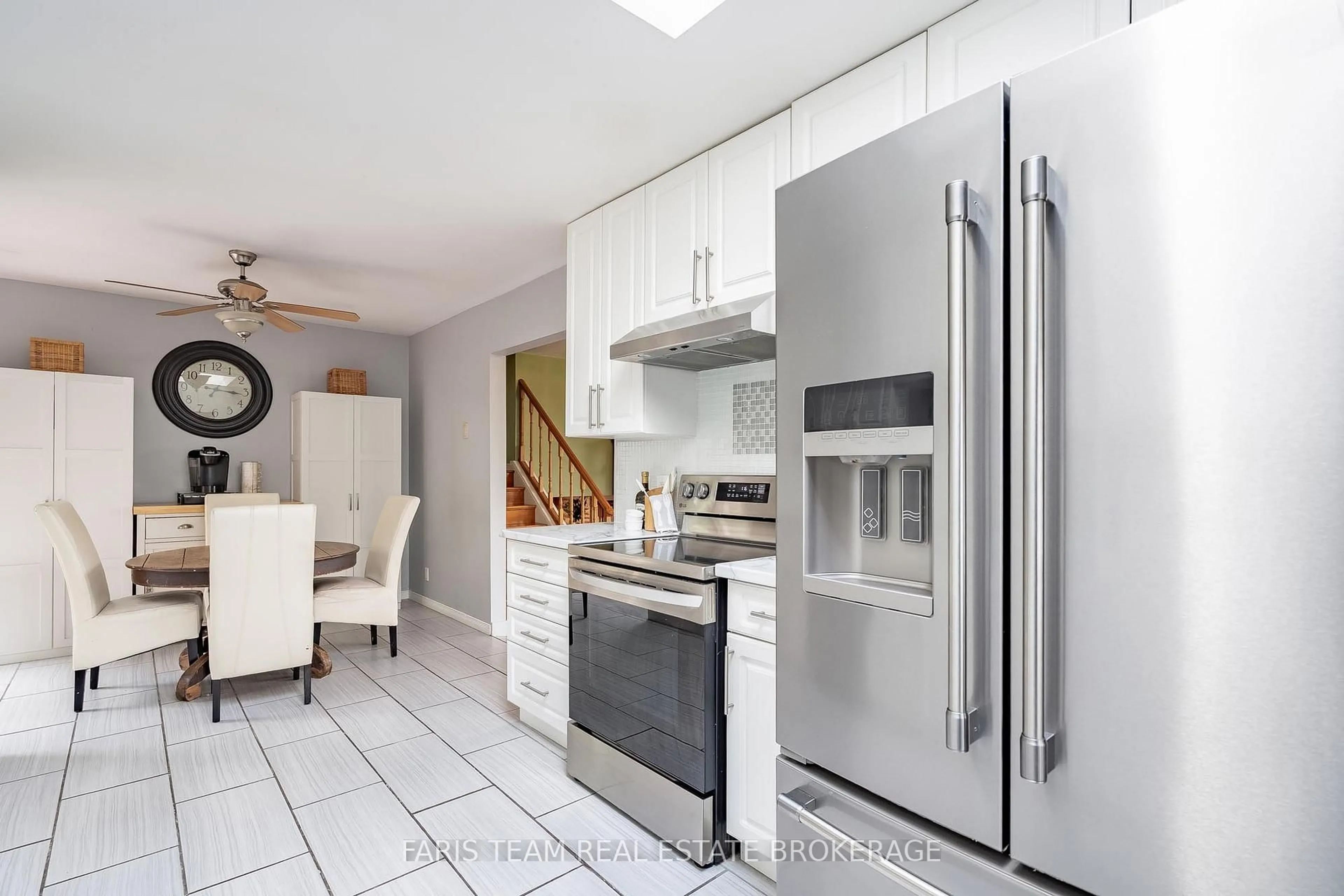 Unknown for 82 Bayview Dr, Barrie Ontario L4N 3P1