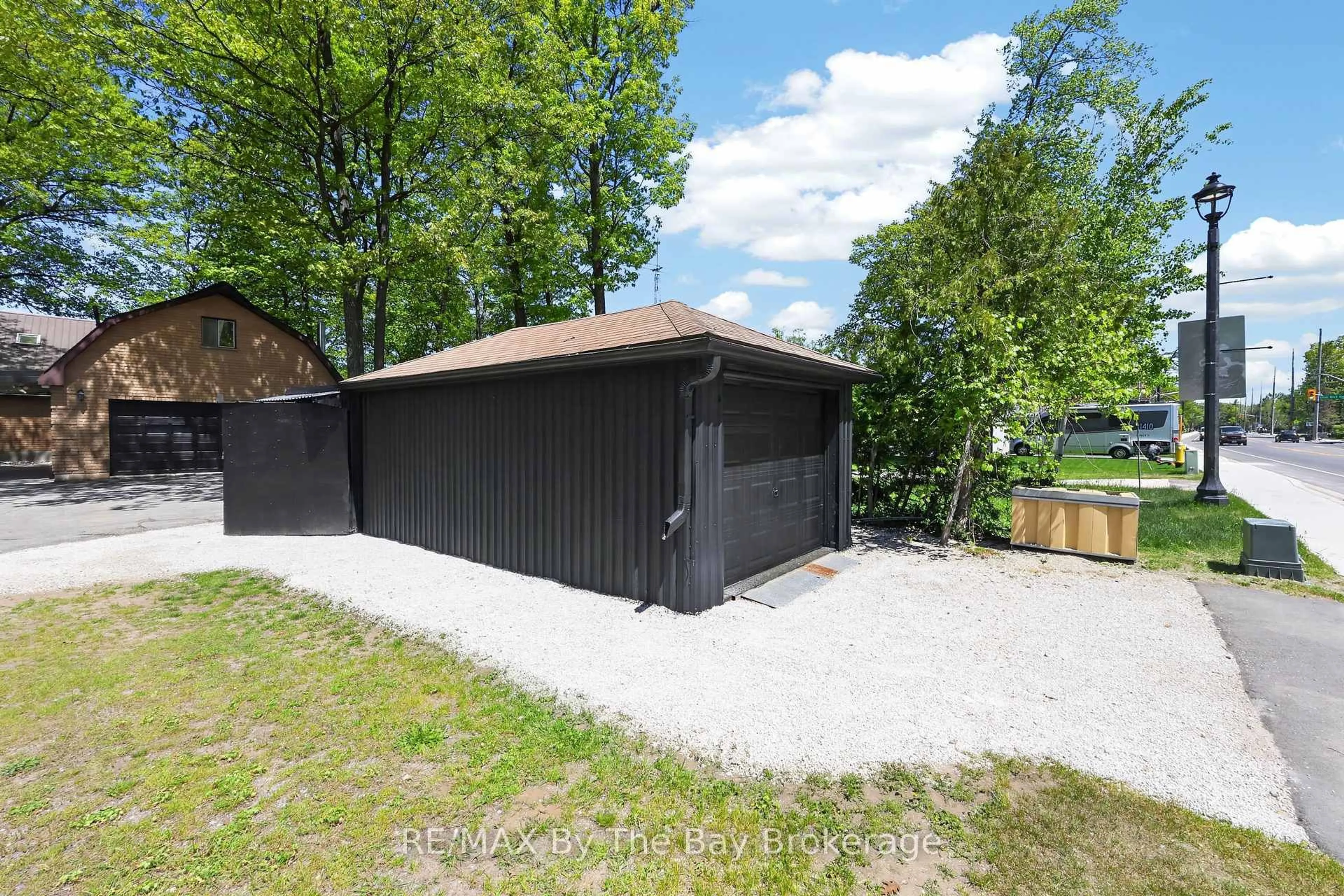 Shed for 1416 River Rd, Wasaga Beach Ontario L9Z 2W5