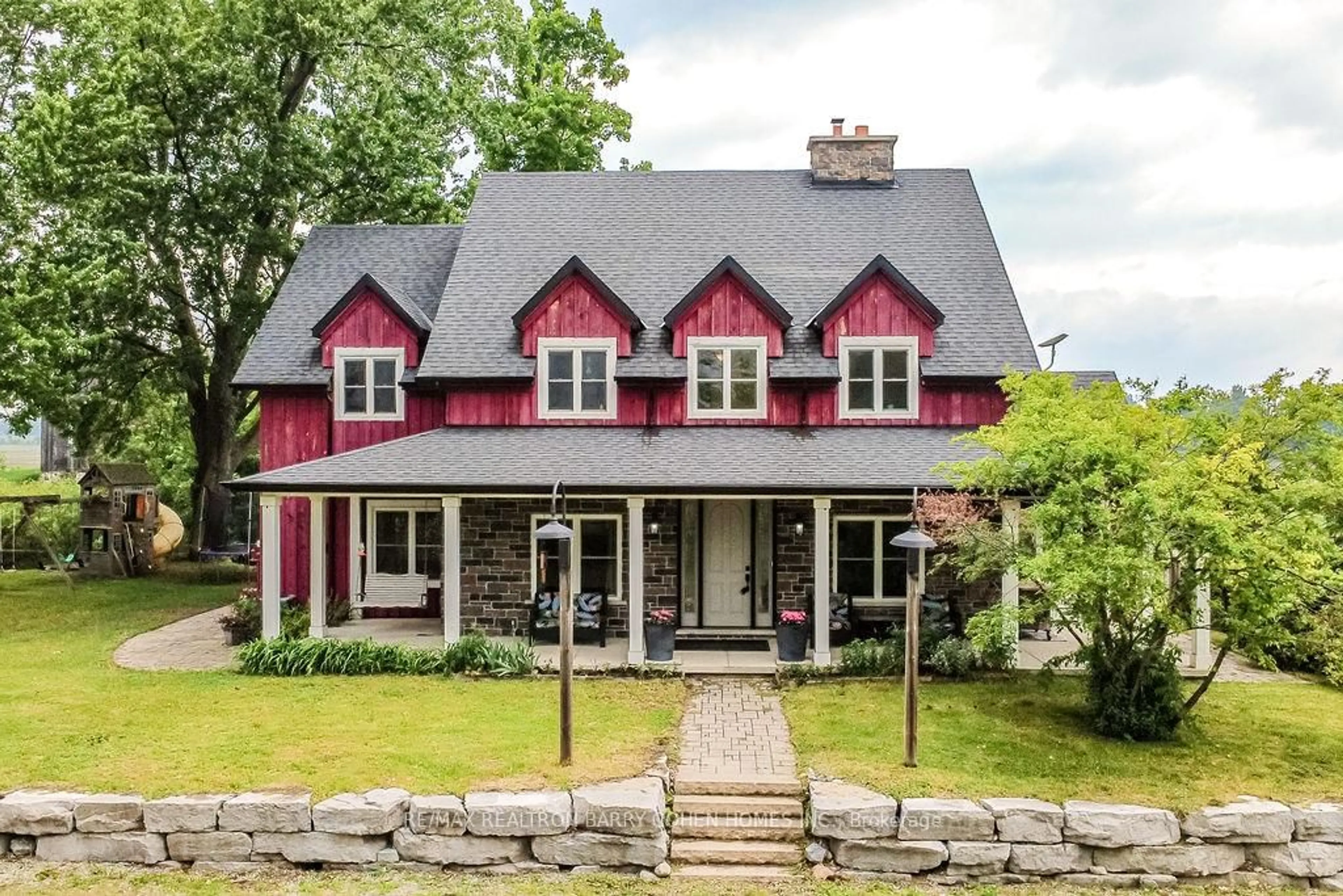 Home with brick exterior material, street for 303 9 Line, Oro-Medonte Ontario L0L 1T0