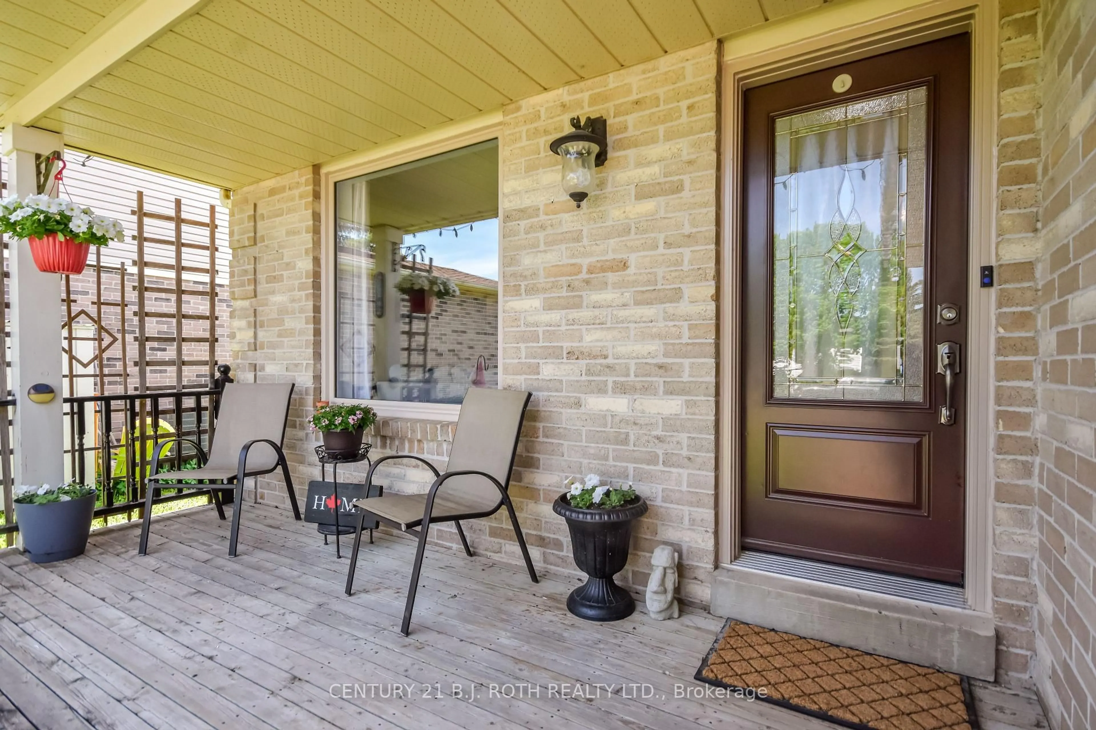 Indoor entryway for 24 Pae Dr, Barrie Ontario L4N 7N7