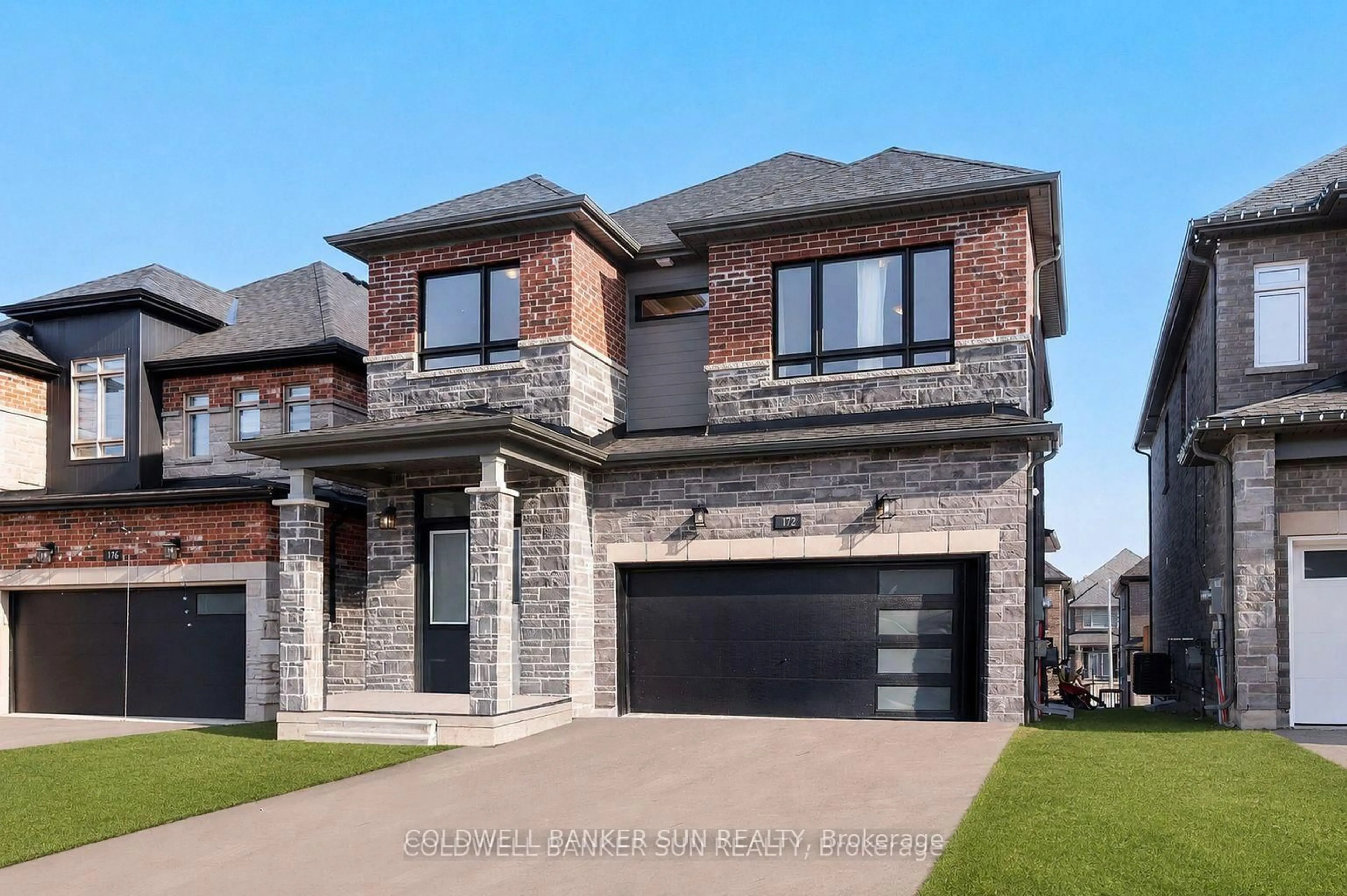 Home with brick exterior material, street for 172 FRANKLIN Tr, Barrie Ontario L9J 0J2