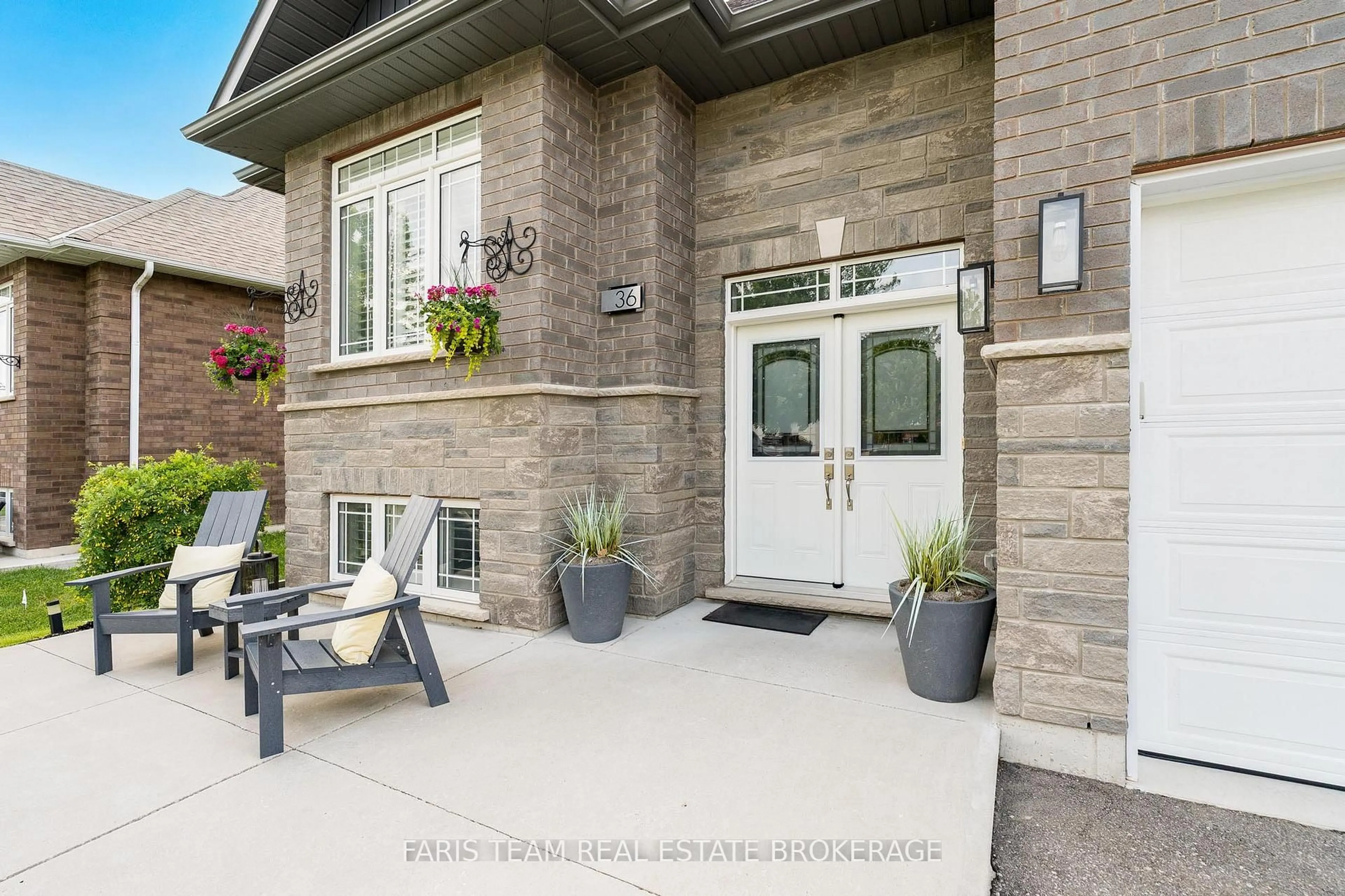 Patio, street for 36 Natures Tr, Wasaga Beach Ontario L9Z 0H4