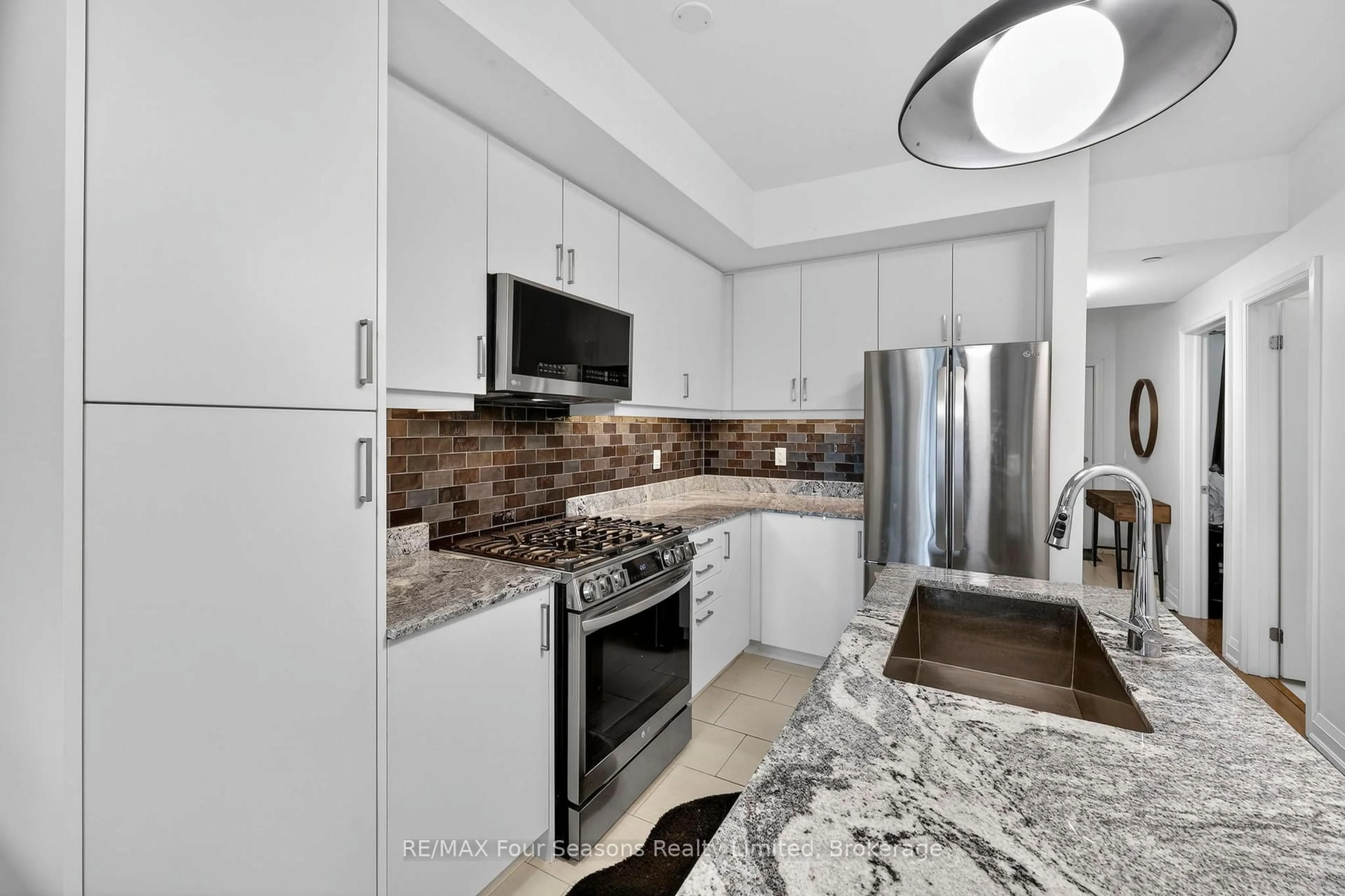 Unknown for 17 Spooner Cres #108, Collingwood Ontario L9Y 1T3