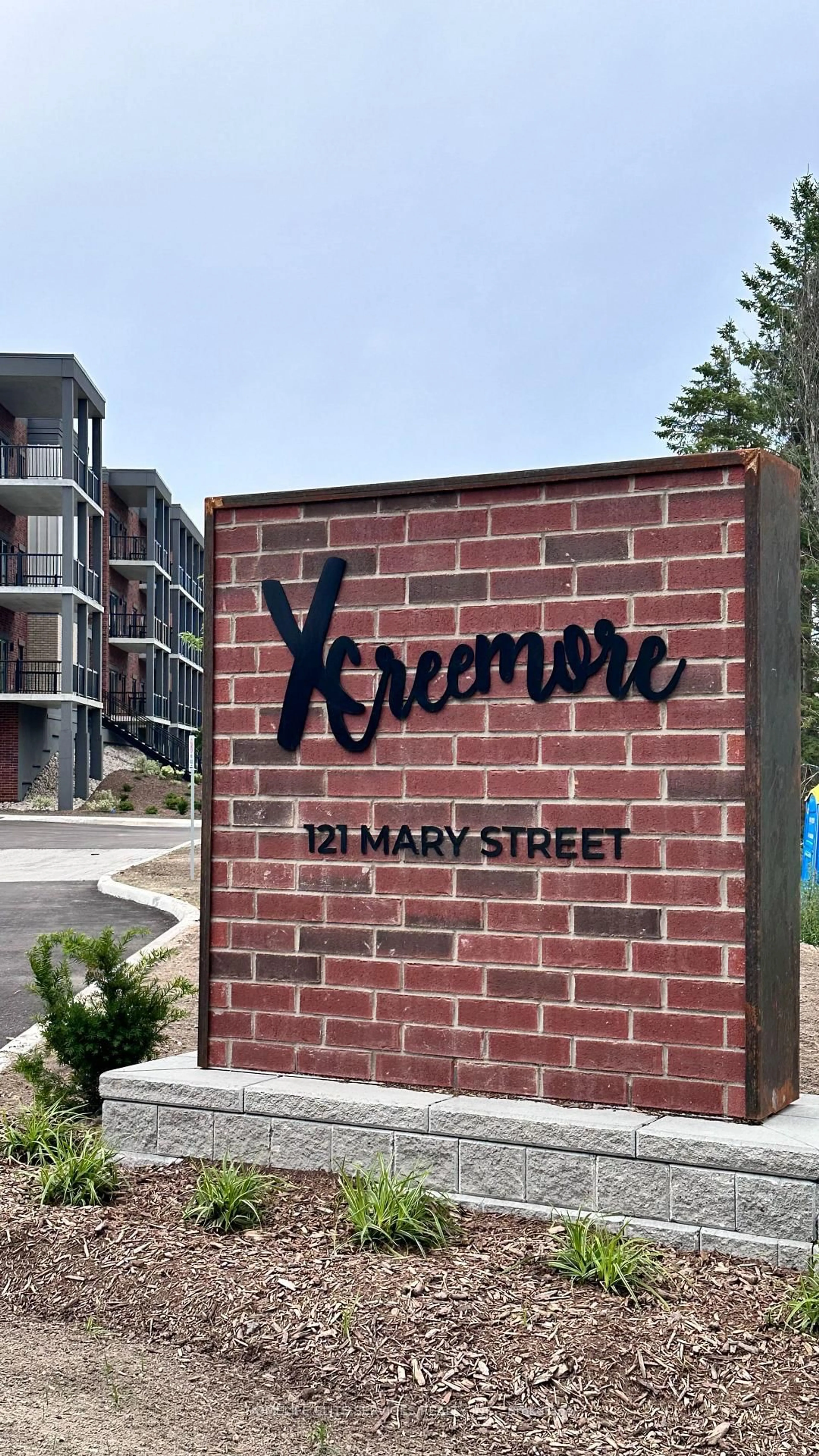 Home with brick exterior material, street for 121 Mary St #306, Clearview Ontario L0M 1G0