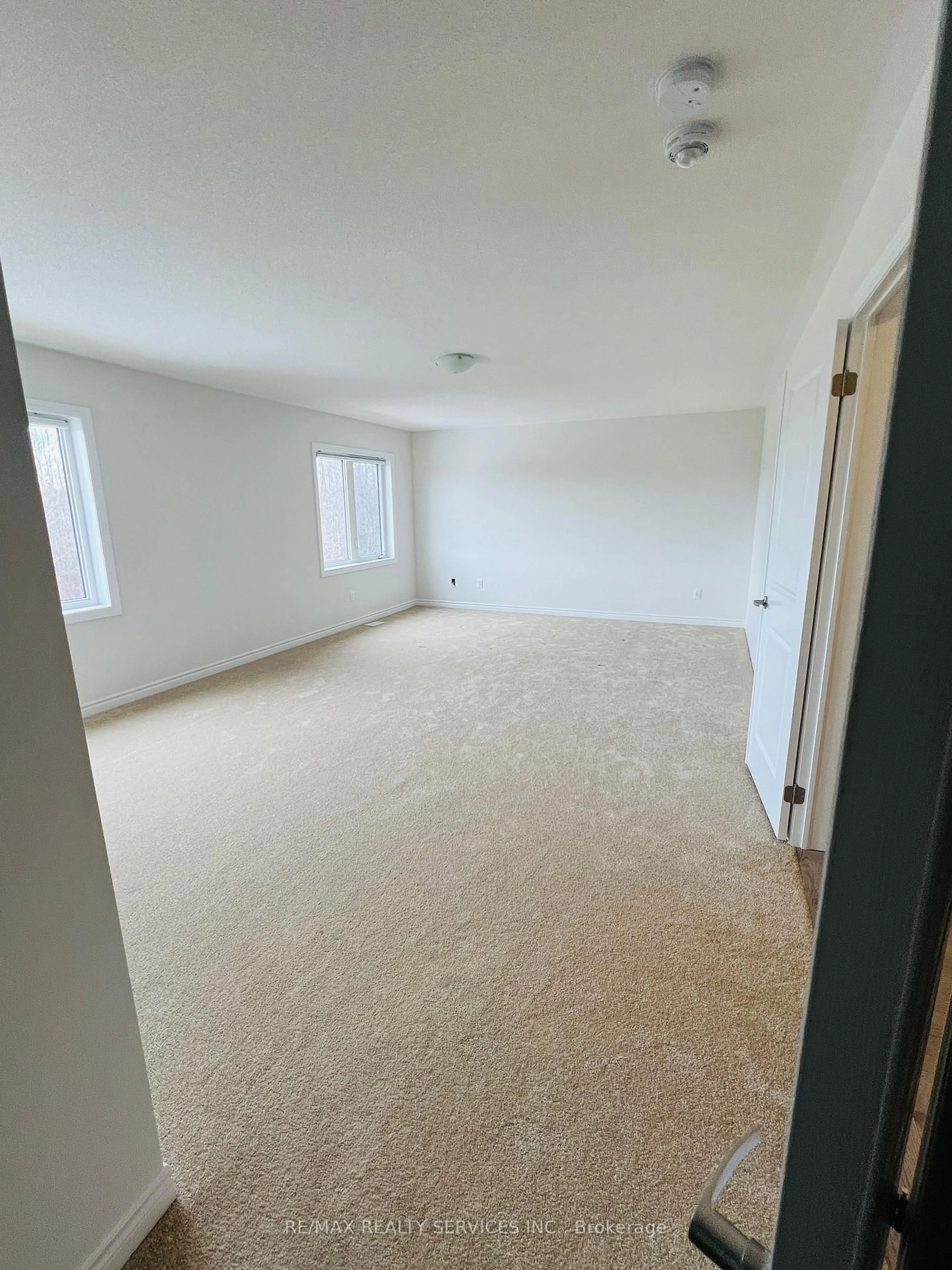 A pic of a room for 13 Del Ray Cres, Wasaga Beach Ontario L9Z 0N7
