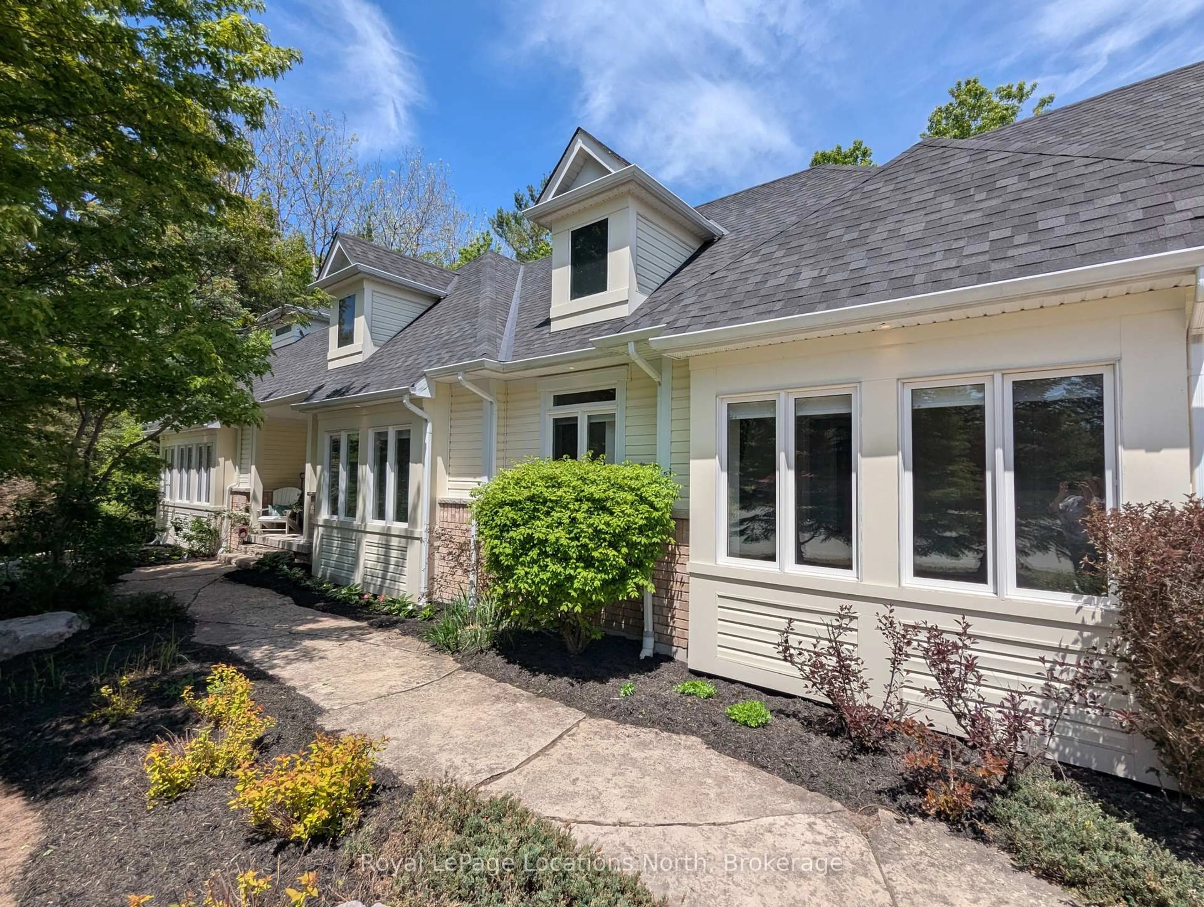 Home with vinyl exterior material, street for 5 Christy Dr, Wasaga Beach Ontario L9Z 1C8