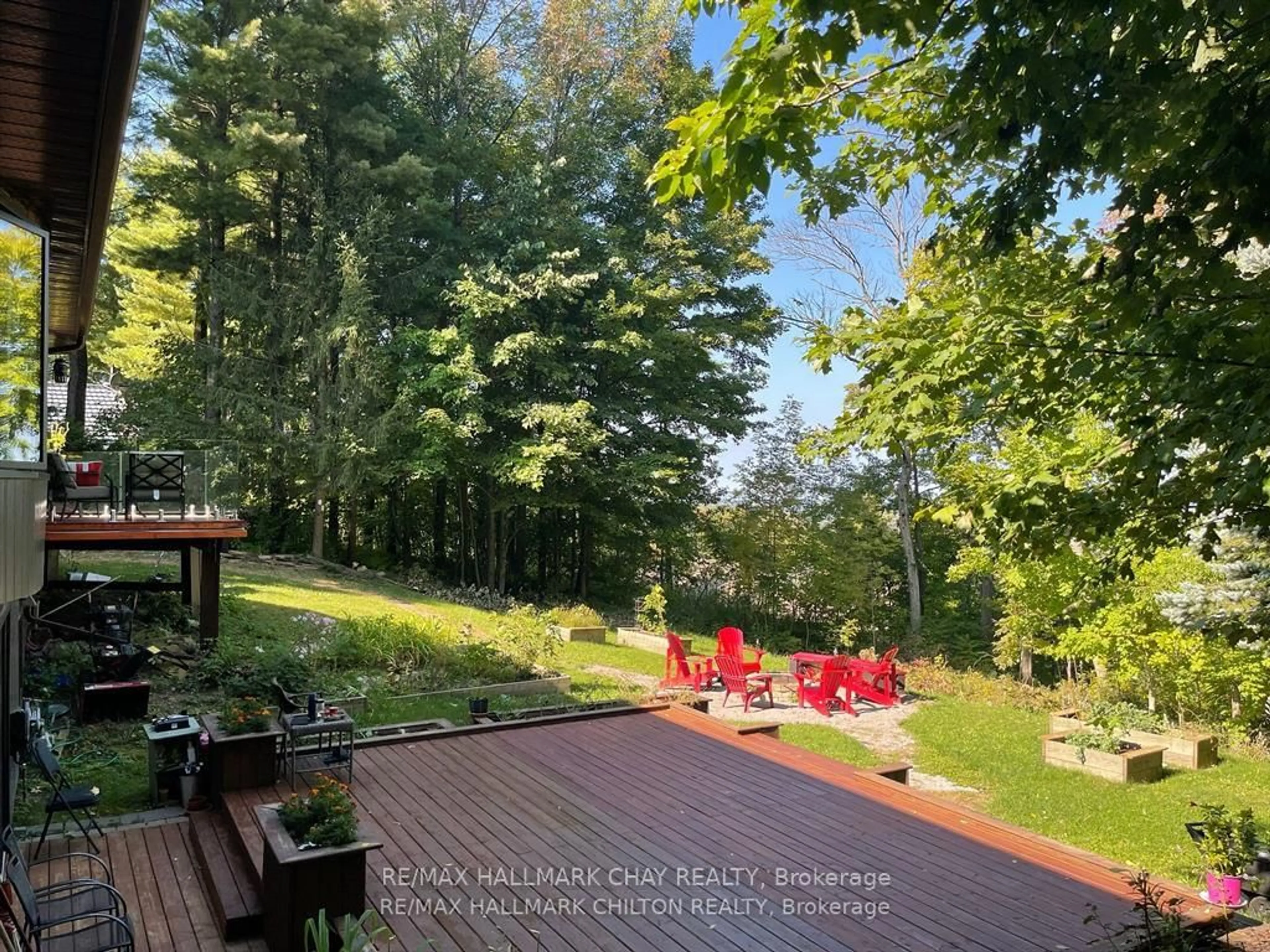 A pic from outside/outdoor area/front of a property/back of a property/a pic from drone, forest/trees view for 16 Highland Dr, Oro-Medonte Ontario L0L 2L0