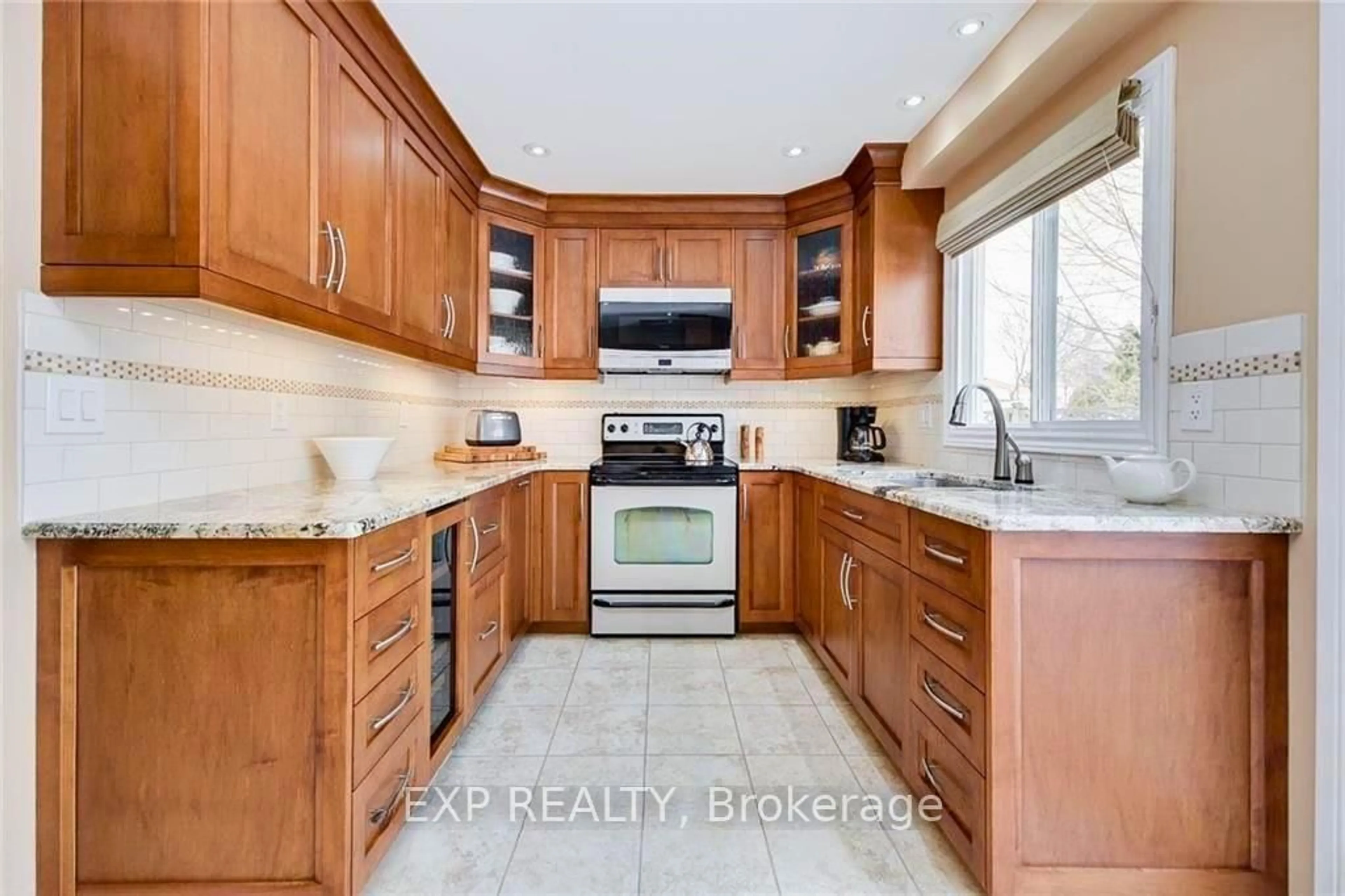 Unknown for 113 Oren Blvd, Barrie Ontario L4N 4M3
