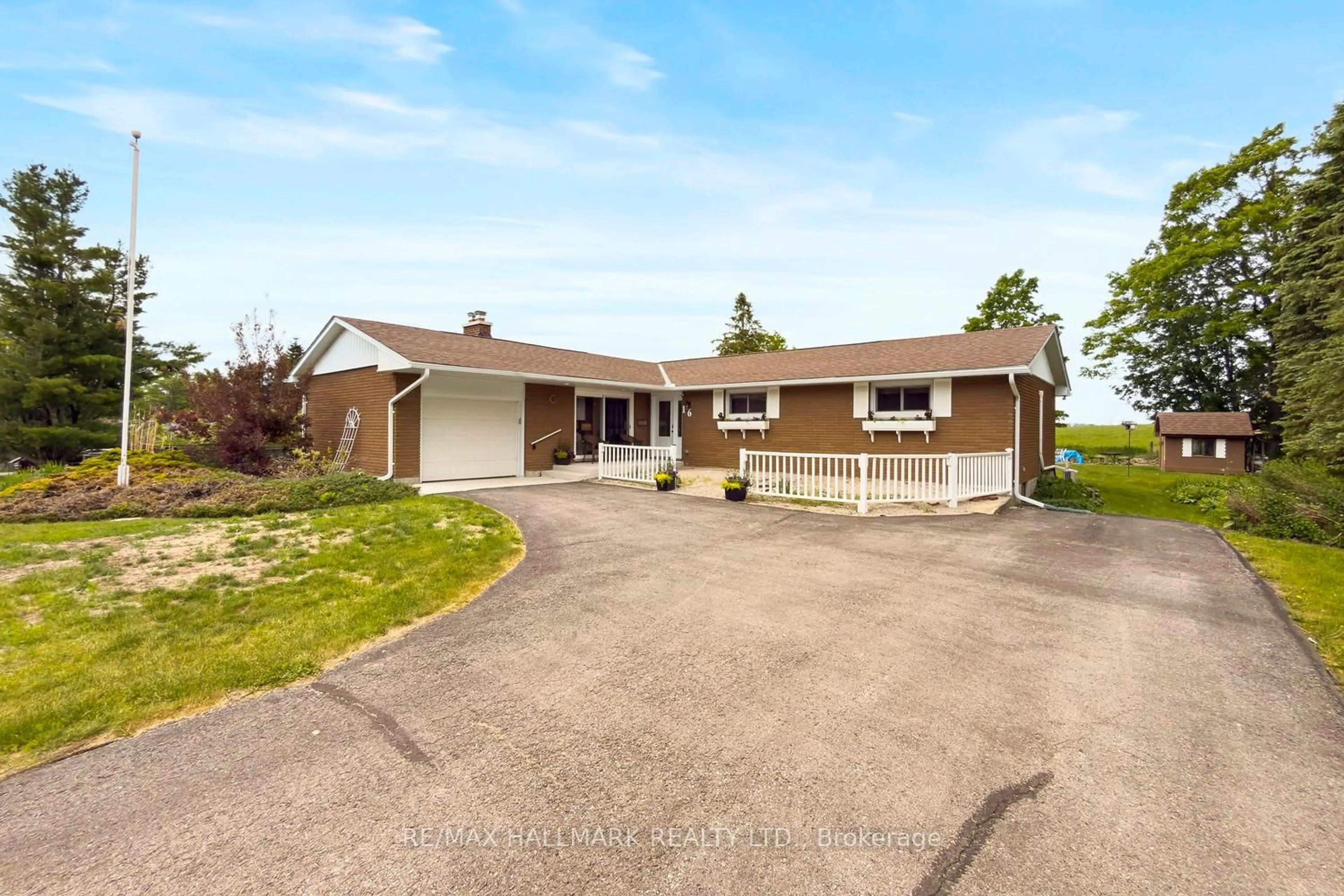 A pic from outside/outdoor area/front of a property/back of a property/a pic from drone, street for 16 Price Dr, Oro-Medonte Ontario L3V 6H2