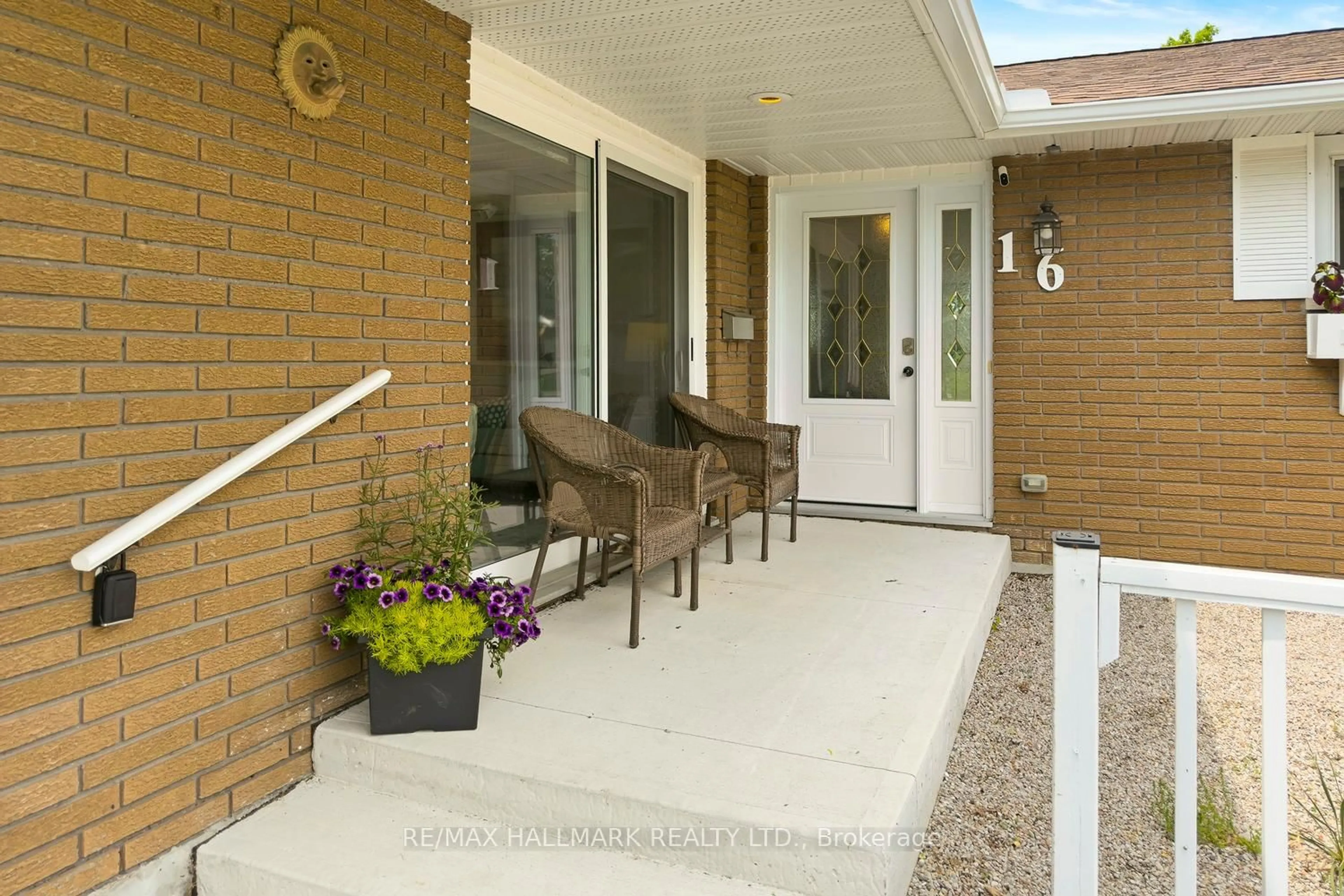 Unknown for 16 Price Dr, Oro-Medonte Ontario L3V 6H2