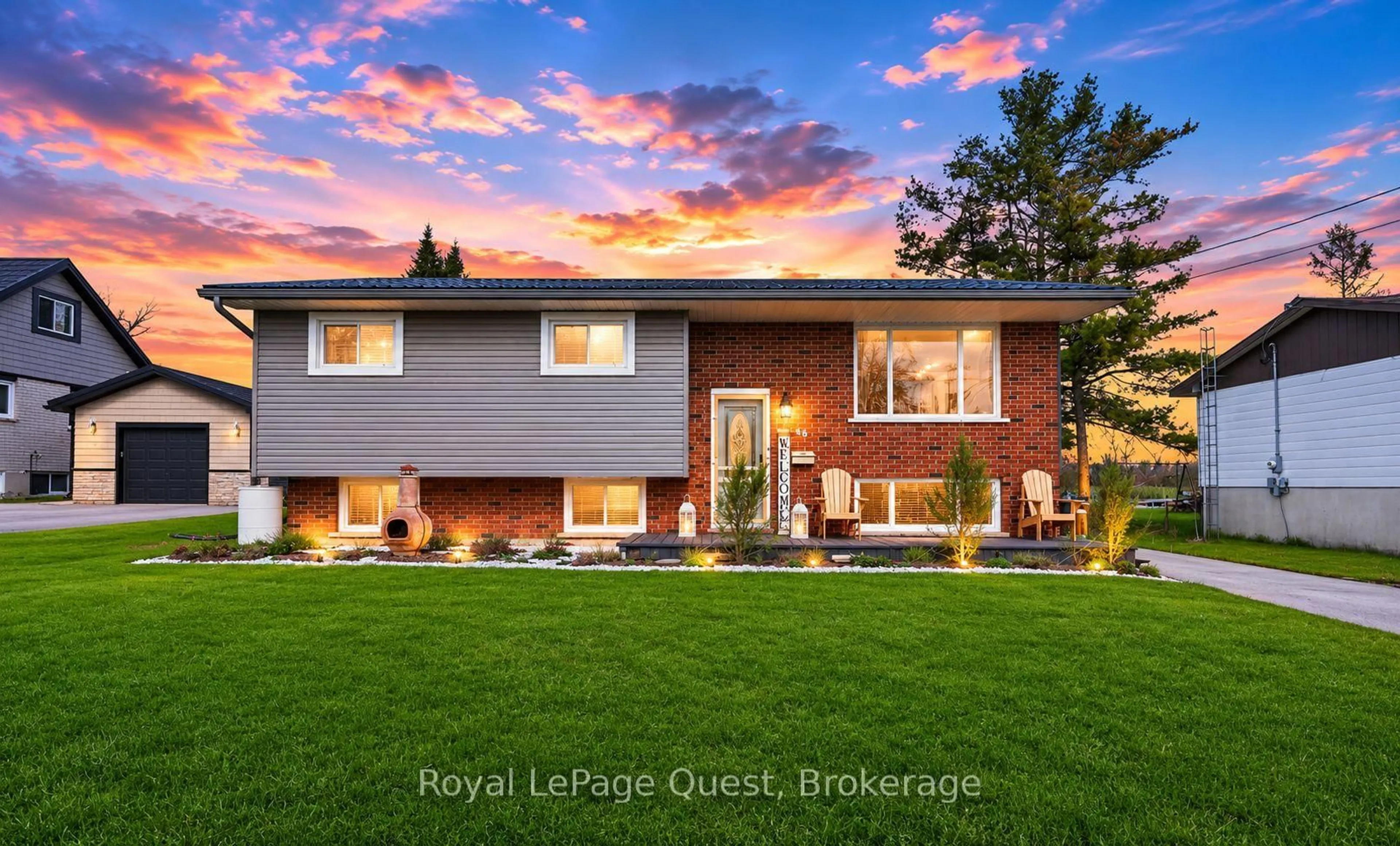 Home with brick exterior material, unknown for 48 Courtland St, Orillia Ontario L3V 1A7