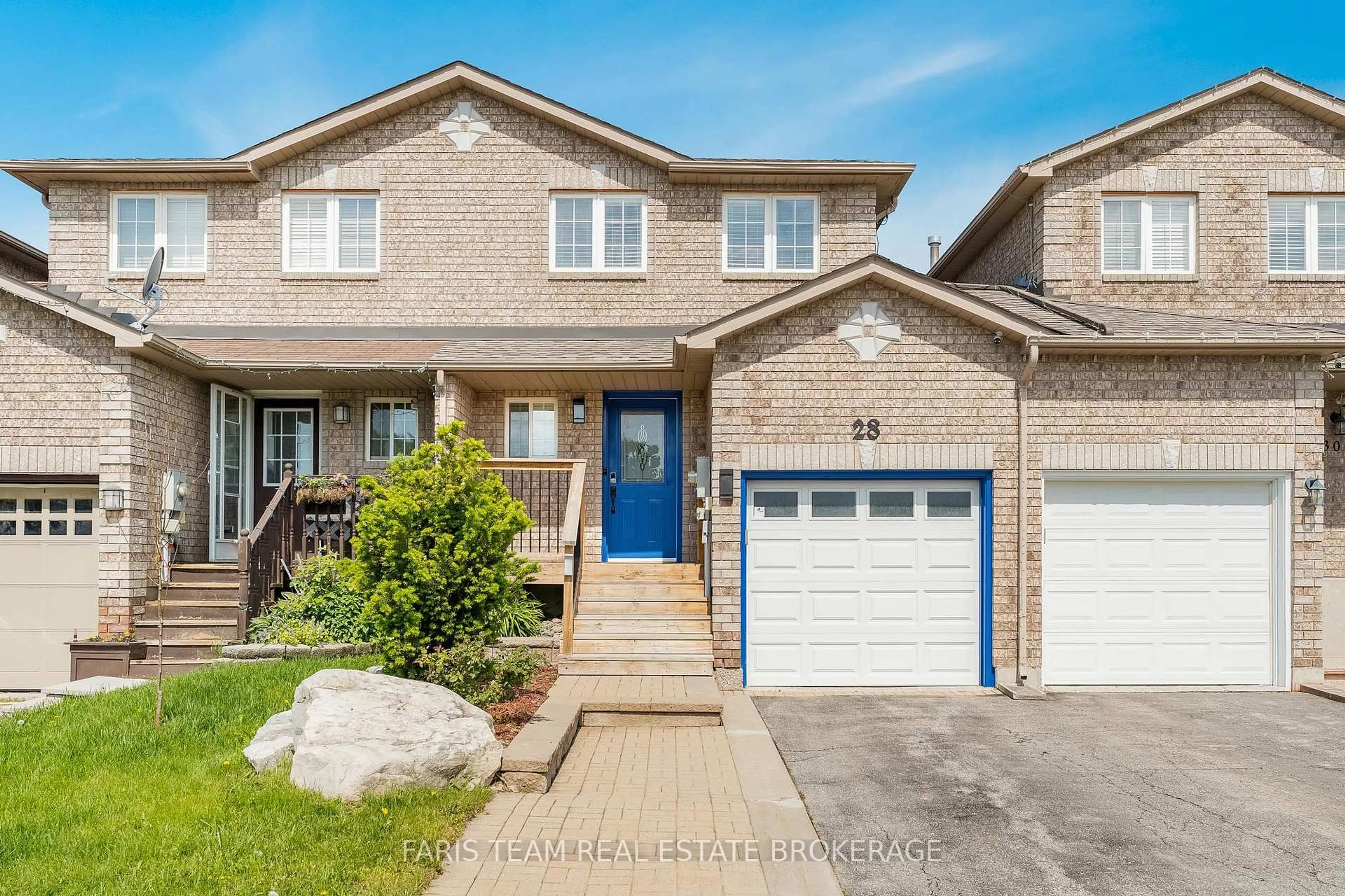 Home with brick exterior material, street for 28 Raymond Cres, Barrie Ontario L4N 0V4