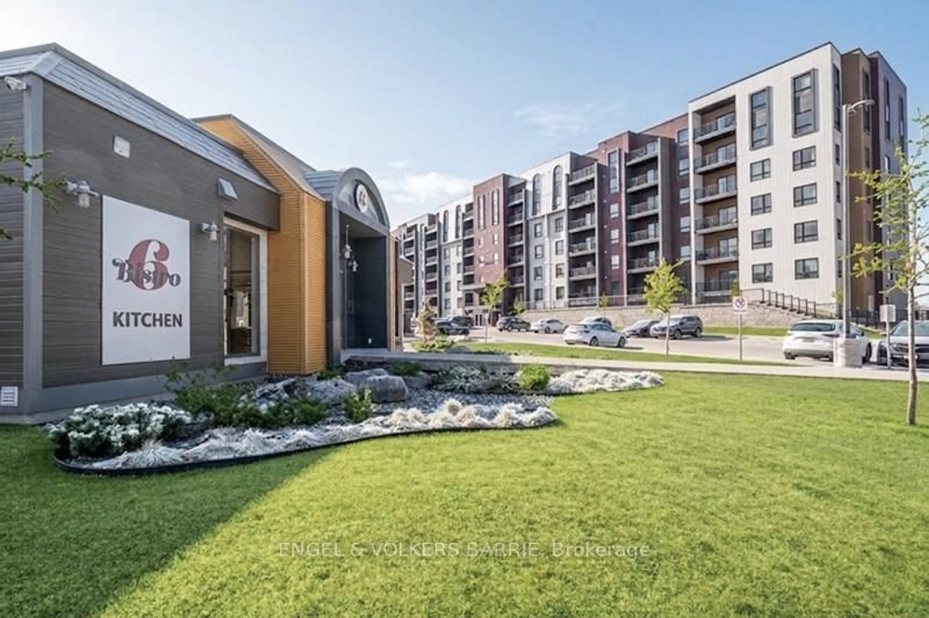 Unknown for 4 Spice Way #312, Barrie Ontario L9J 0M2