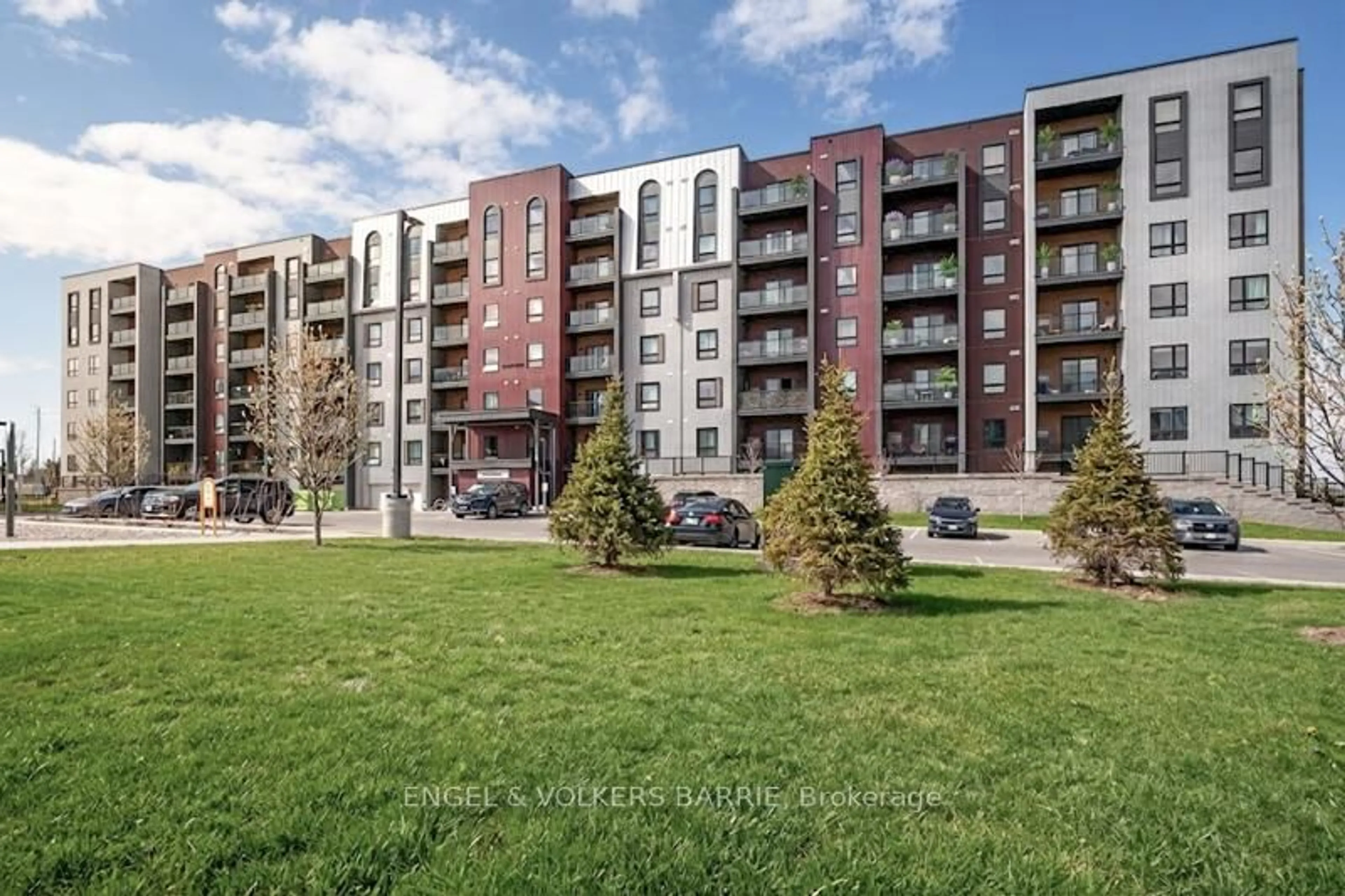 Unknown for 4 Spice Way #312, Barrie Ontario L9J 0M2