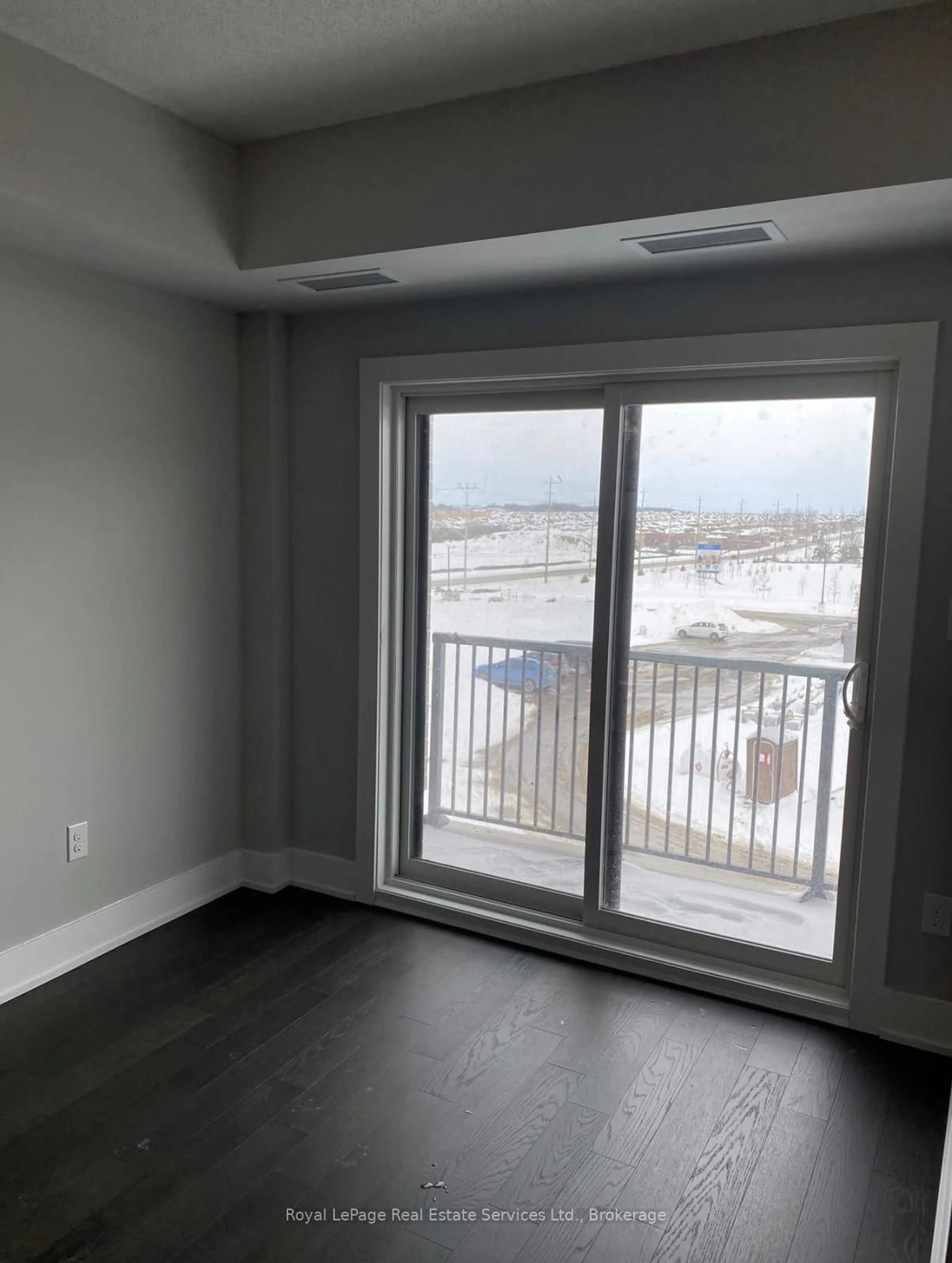 A pic of a room for 6 Spice Way #209, Barrie Ontario L9J 0J9