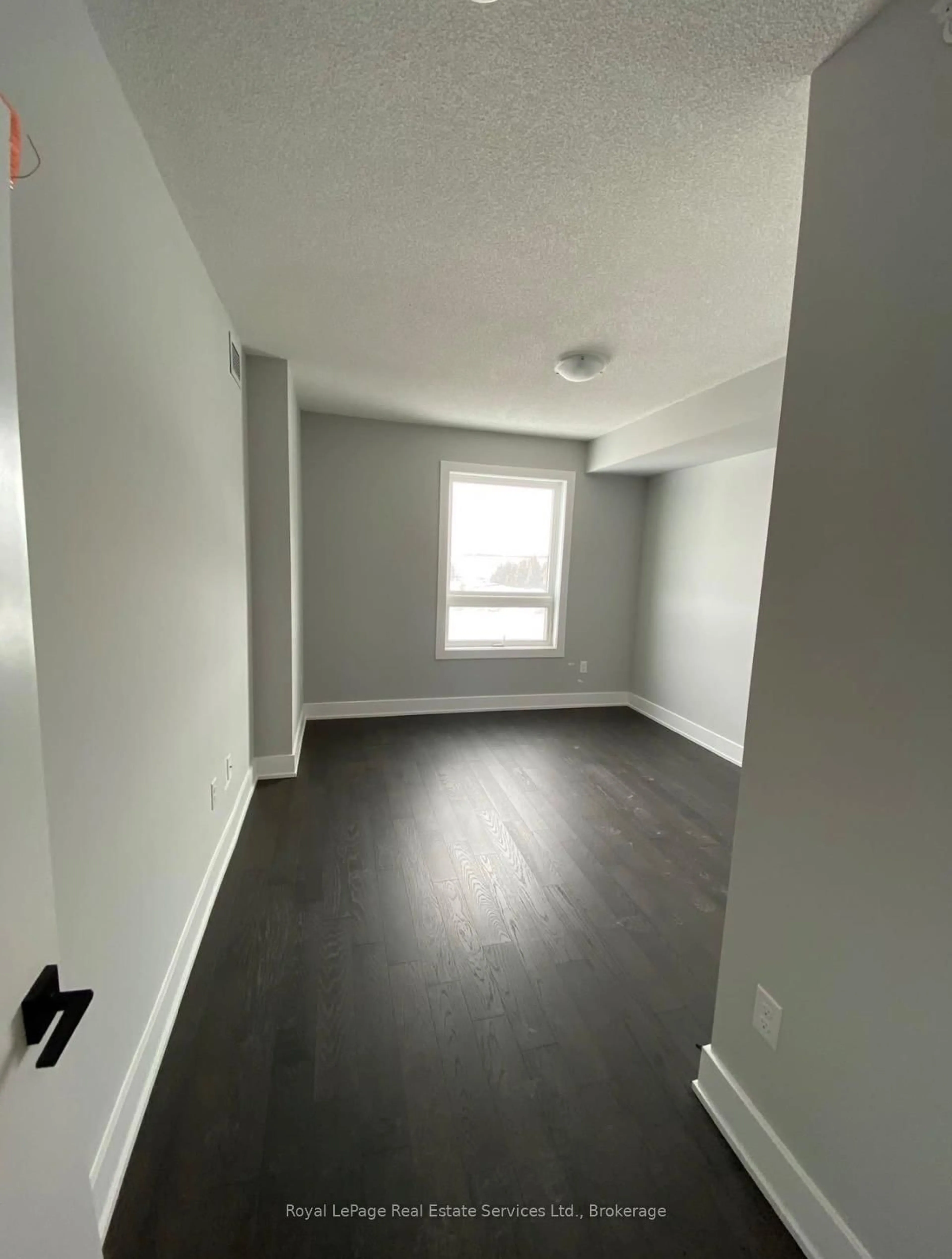 A pic of a room for 6 Spice Way #209, Barrie Ontario L9J 0J9