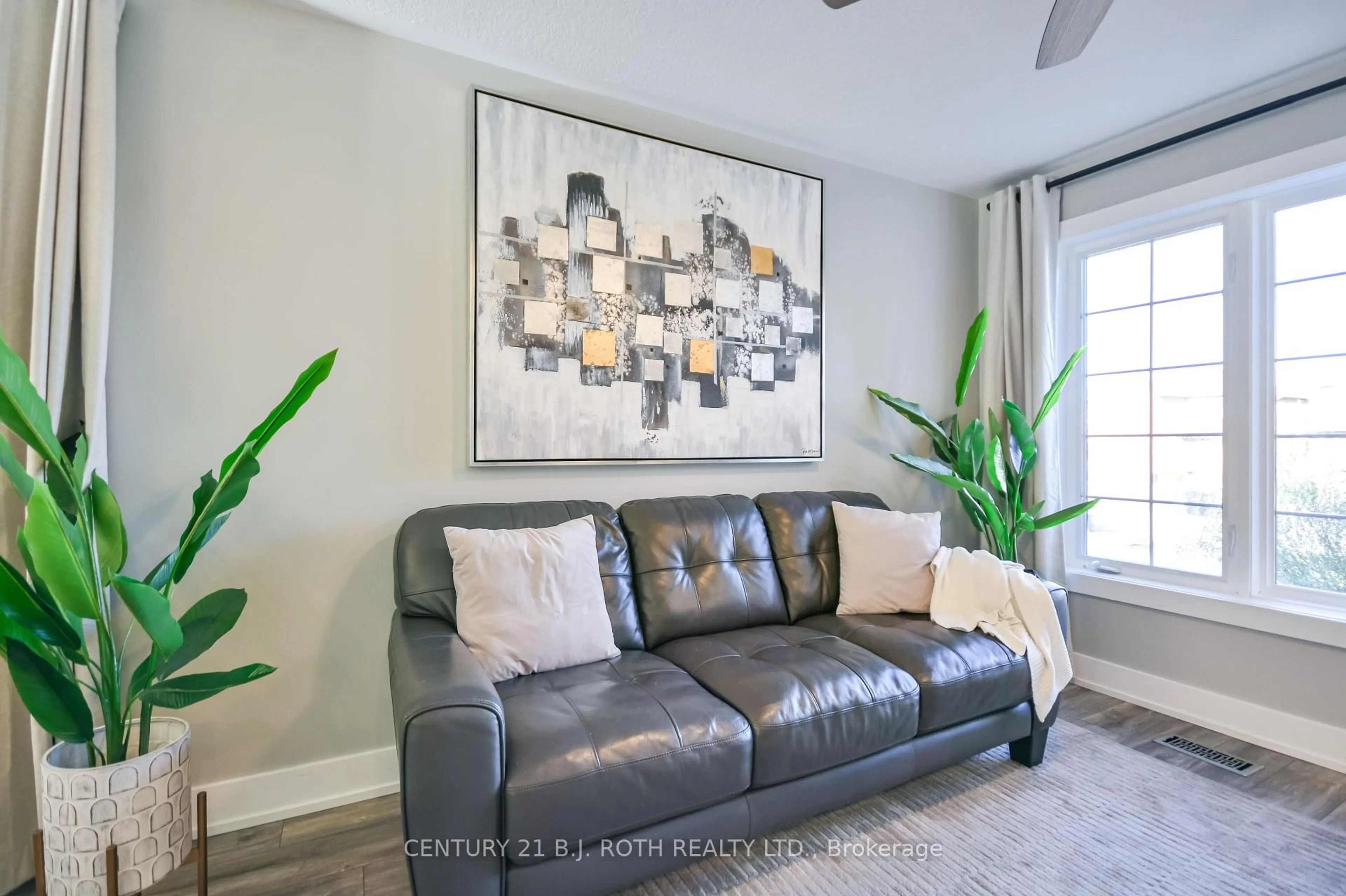 Living room with furniture, unknown for 27 Claire Dr, Barrie Ontario L4N 5Y1