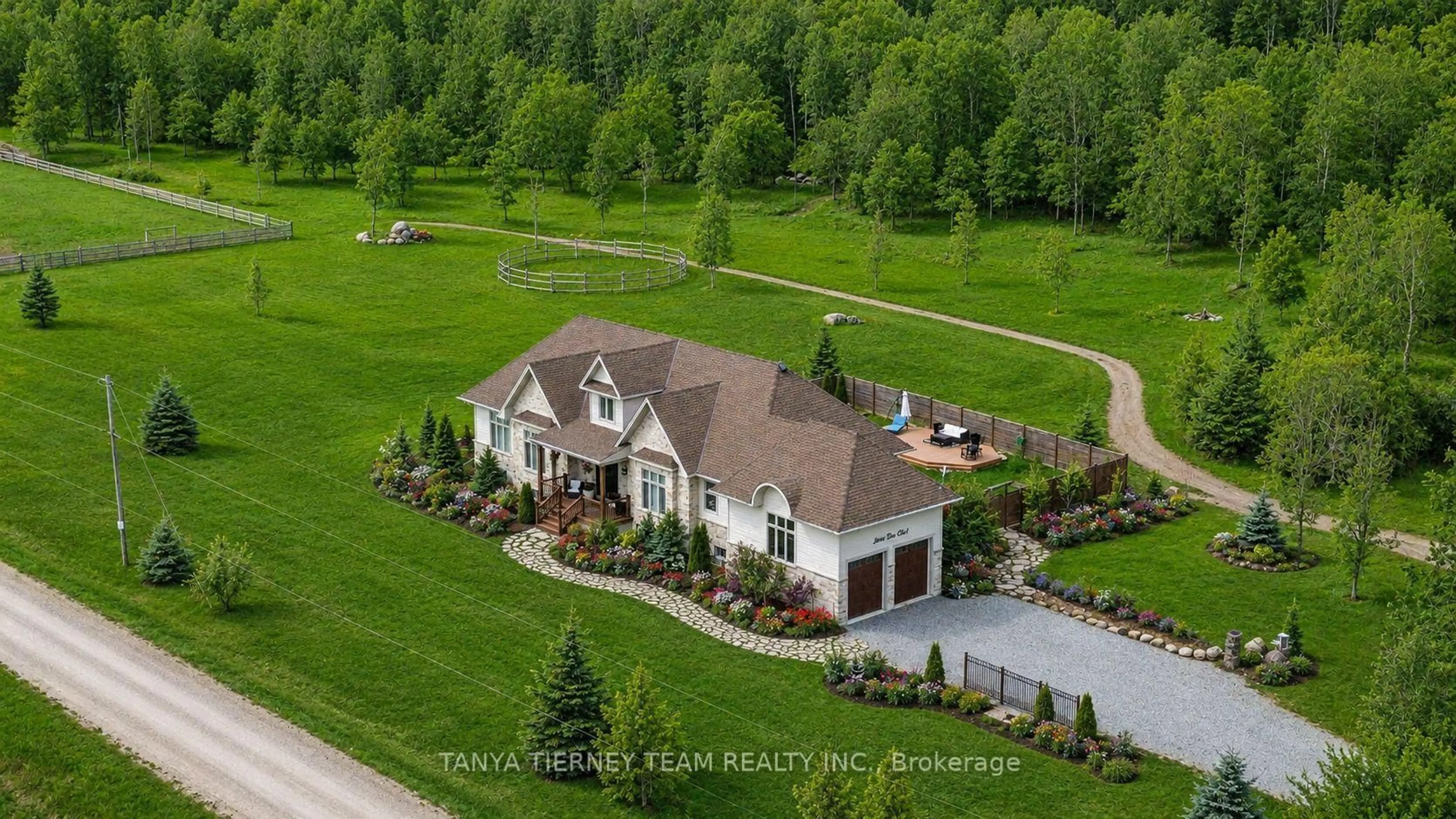 A pic from outside/outdoor area/front of a property/back of a property/a pic from drone, unknown for 2640 Concession 8 Rd, Ramara Ontario L0K 1B0