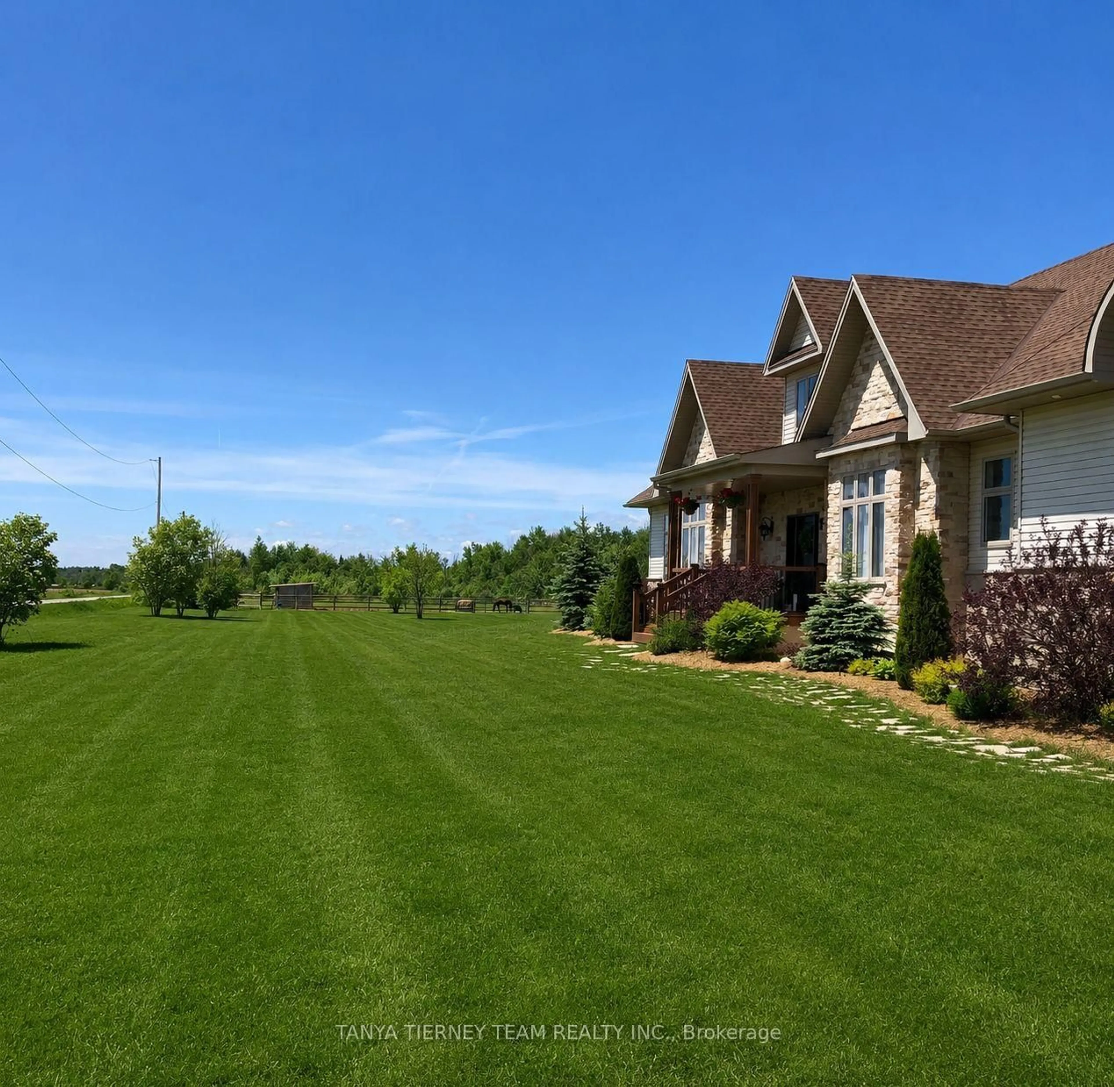 A pic from outside/outdoor area/front of a property/back of a property/a pic from drone, unknown for 2640 Concession 8 Rd, Ramara Ontario L0K 1B0