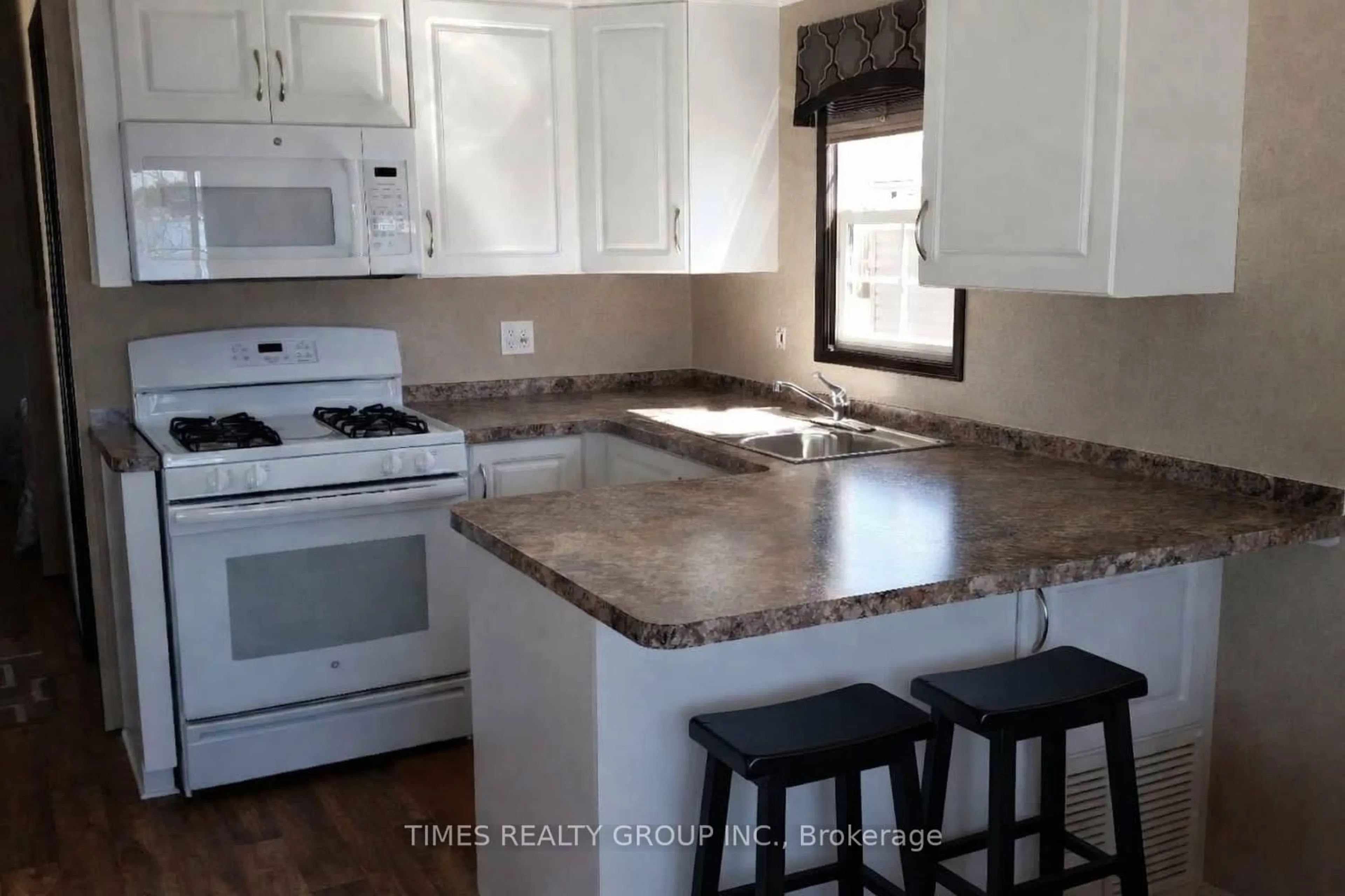 Standard kitchen, unknown for 3500 Lauderdale Point Cres #Trailer 12, Severn Ontario P0E 1N0