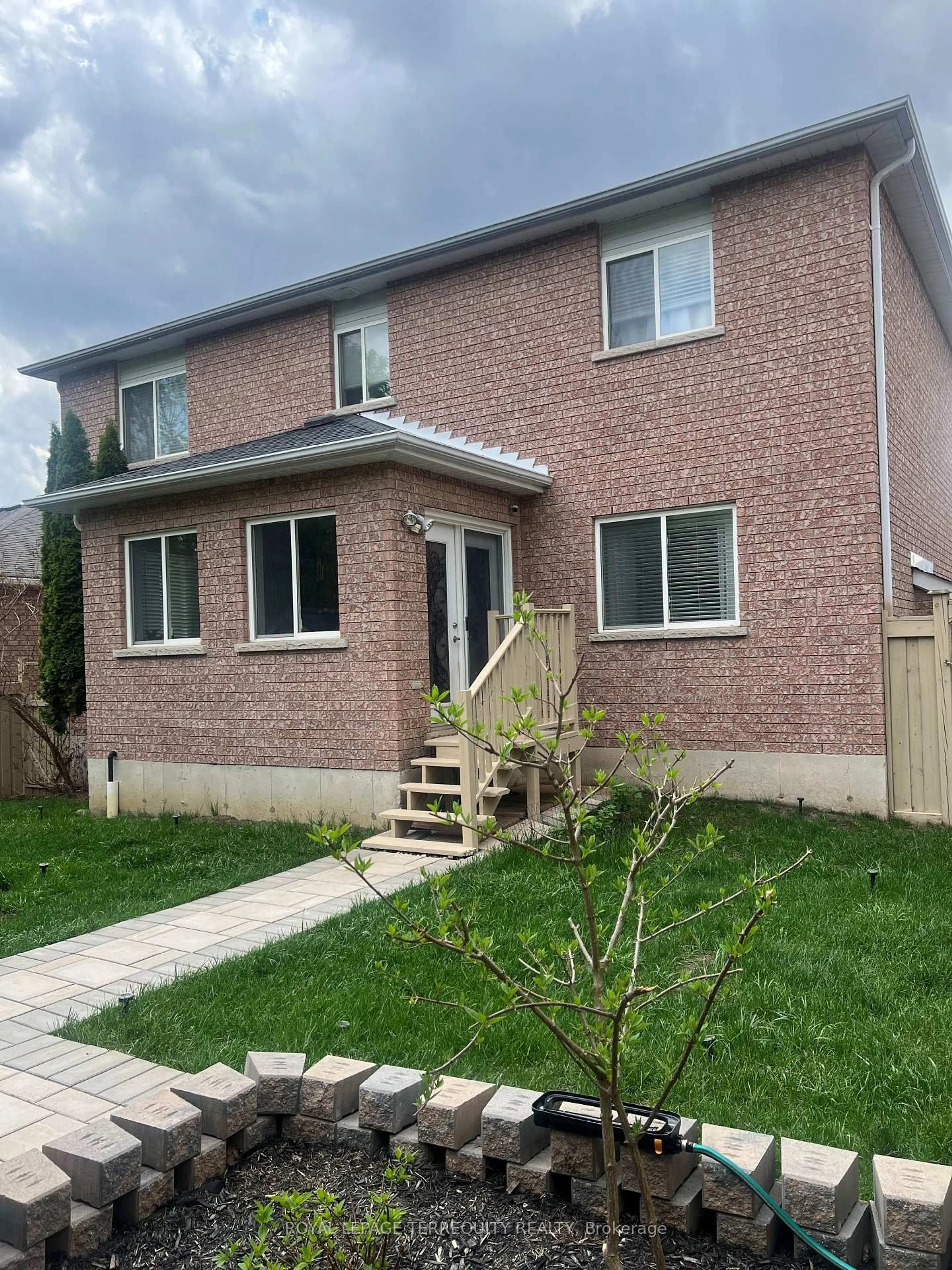 Home with brick exterior material, street for 25 Jagges Dr, Barrie Ontario L4N 0W9