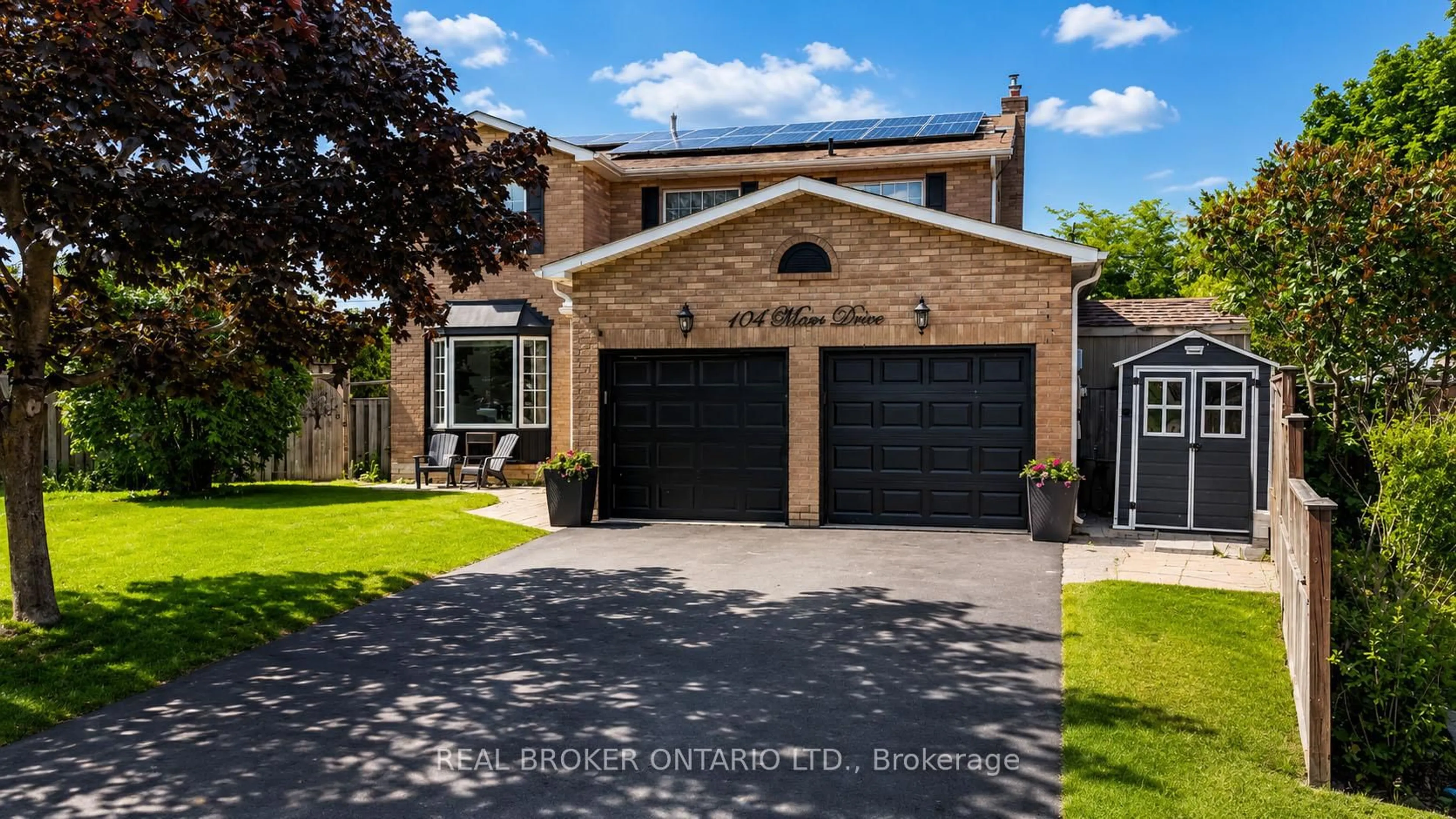Home with brick exterior material, street for 104 Moon Dr, Barrie Ontario L4N 7G9