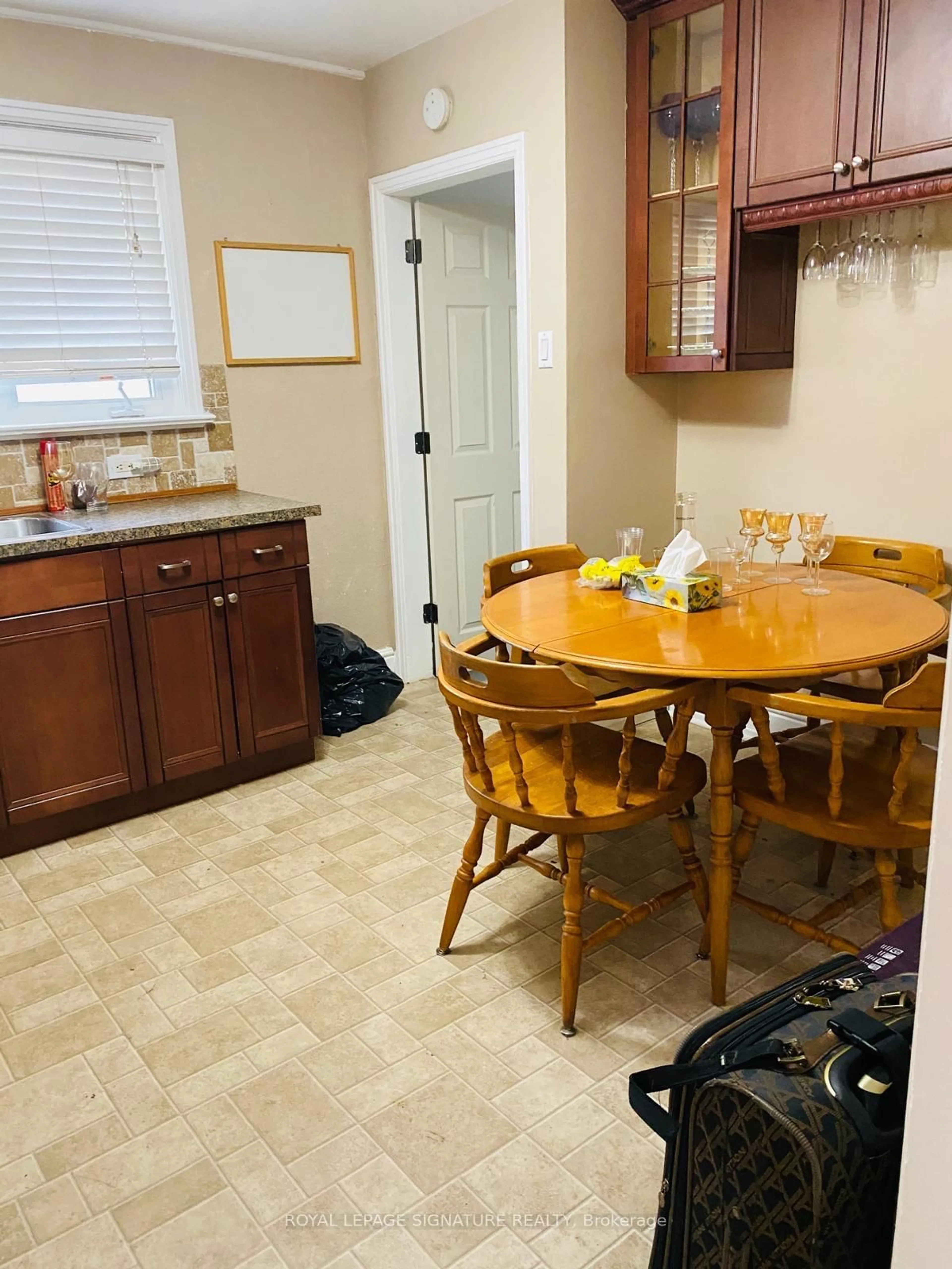 Unknown for 59 Penetang St, Barrie Ontario L4M 1V5