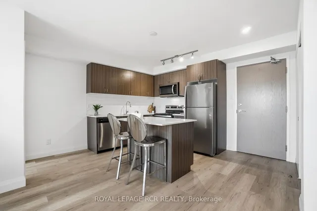 58 Lakeside Terr #808, Barrie 4