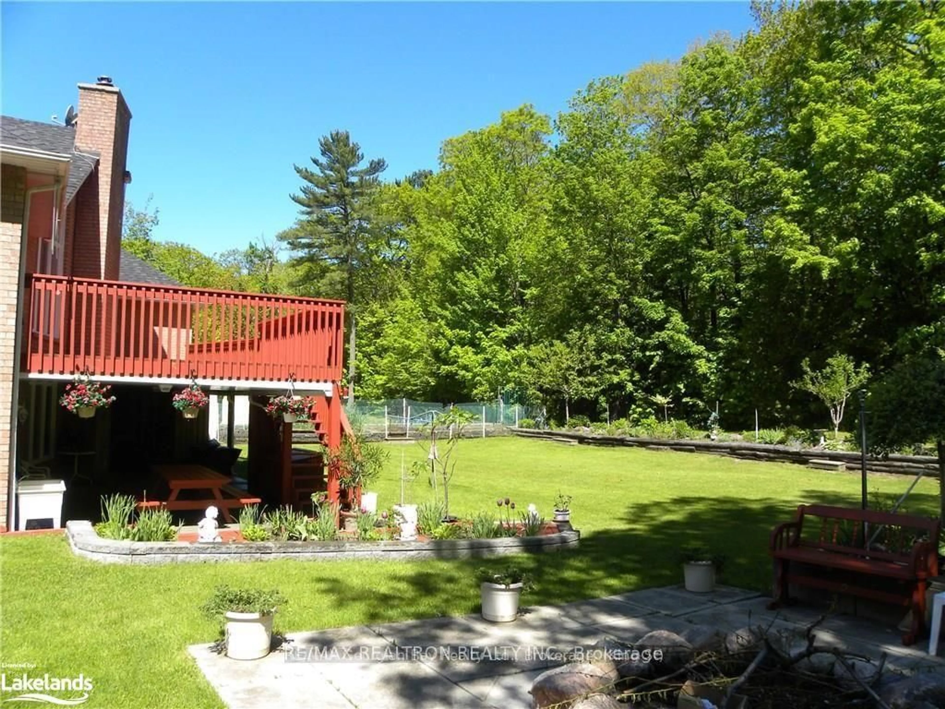 Patio, unknown for 43 Staglir Dr, Tiny Ontario L9M 0H2
