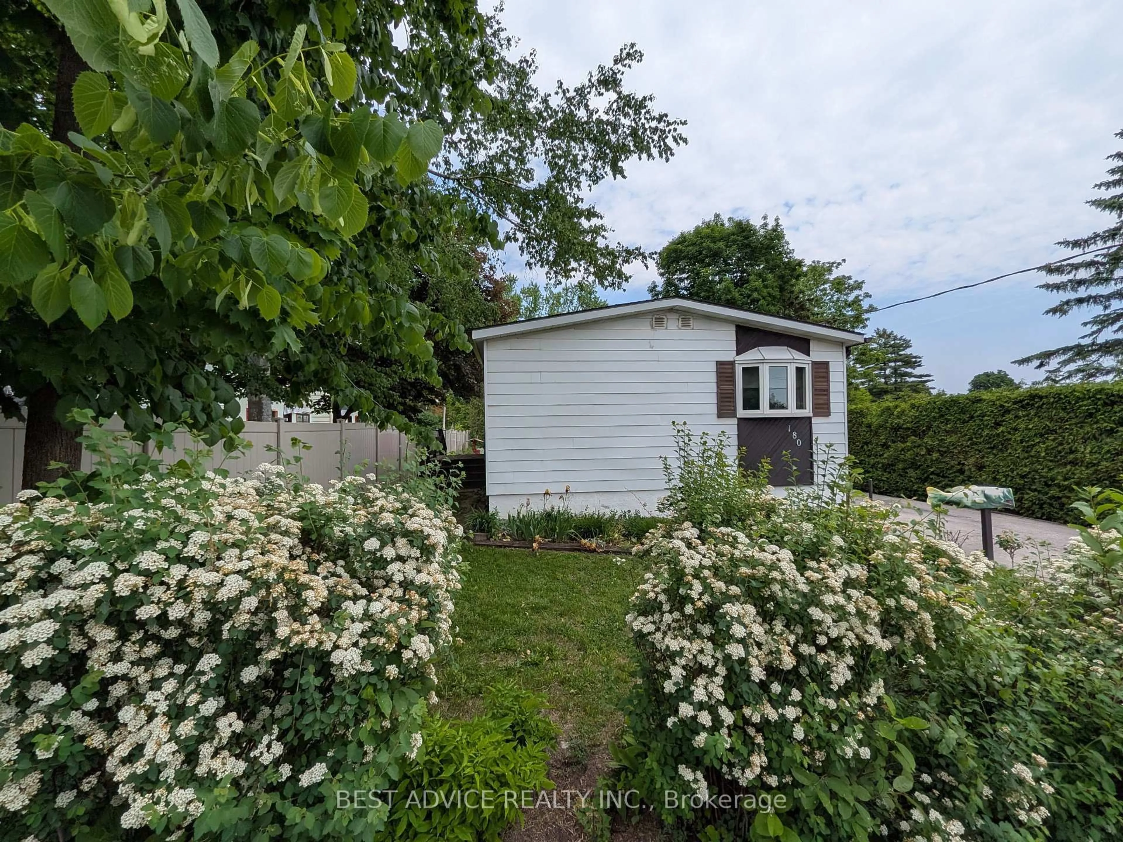 Shed for 180 Westmount Dr, Orillia Ontario L3V 7A5