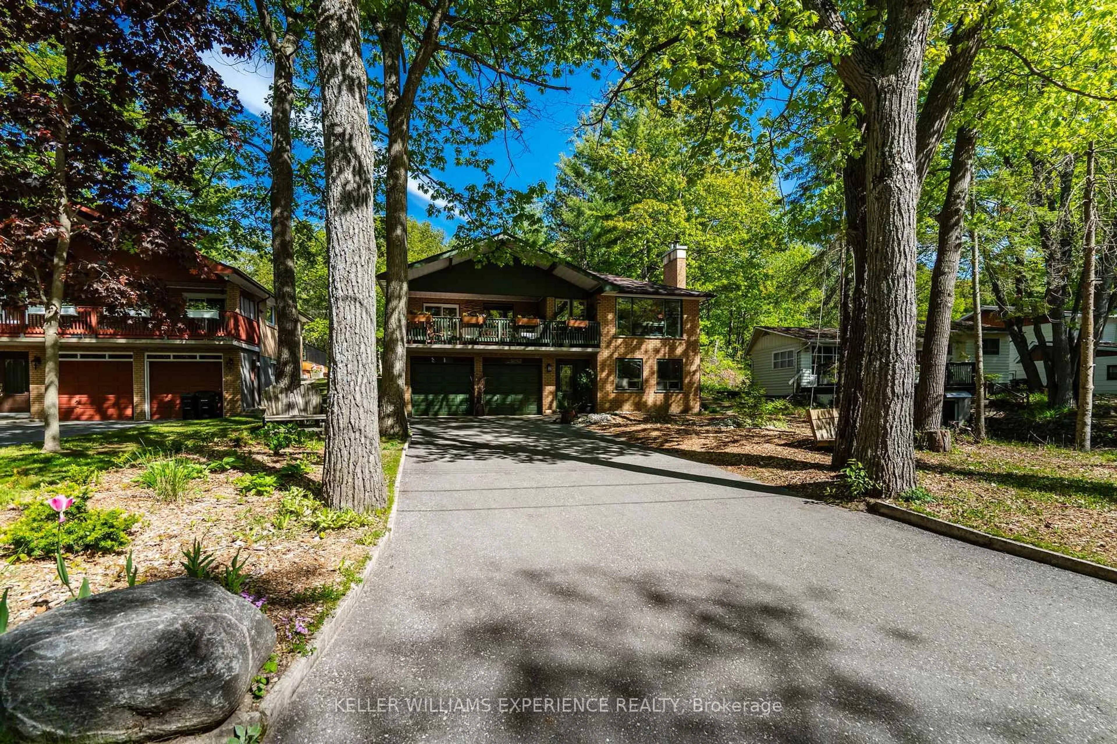 A pic from outside/outdoor area/front of a property/back of a property/a pic from drone, forest/trees view for 181 Park Rd, Tiny Ontario L0L 1P1
