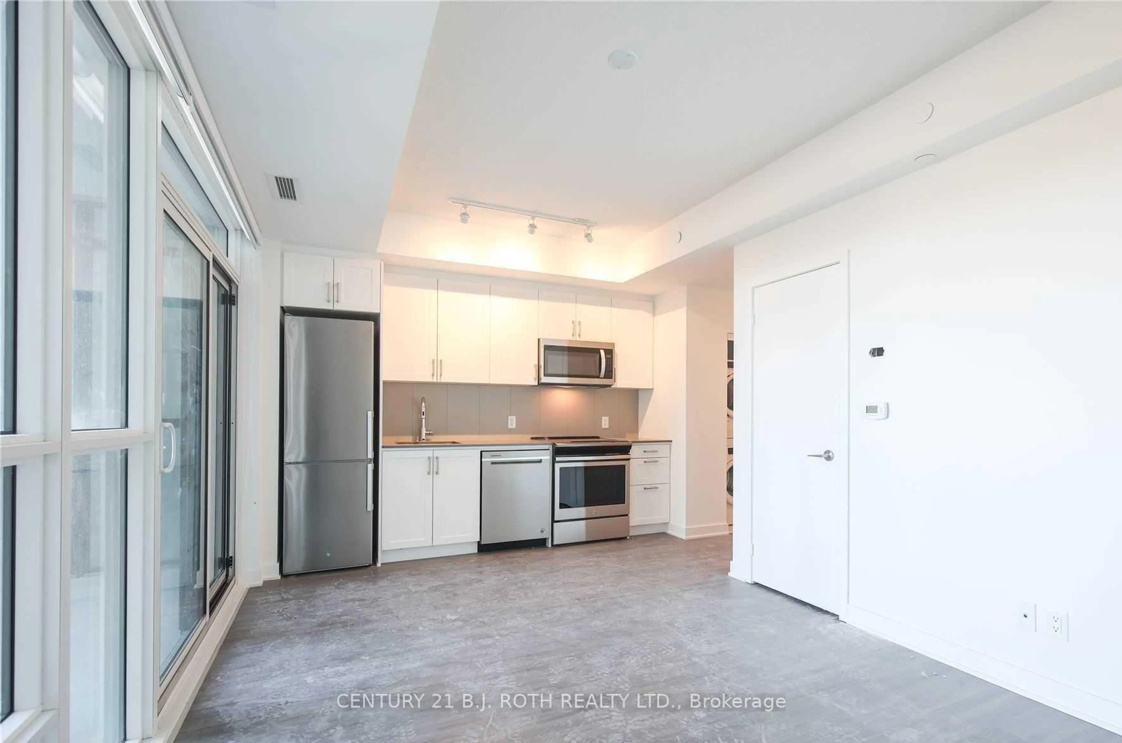 Unknown for 681 Yonge St #201, Barrie Ontario L9J 0K1