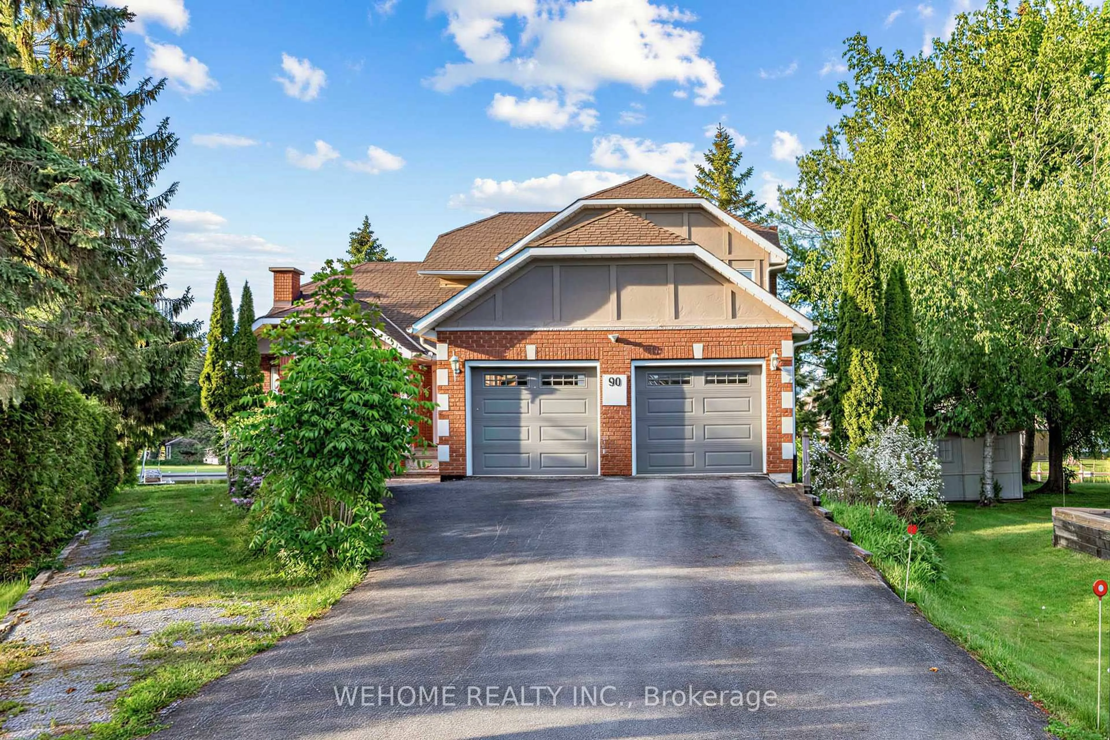 A pic from outside/outdoor area/front of a property/back of a property/a pic from drone, street for 90 Turtle Path, Ramara Ontario L0K 1B0