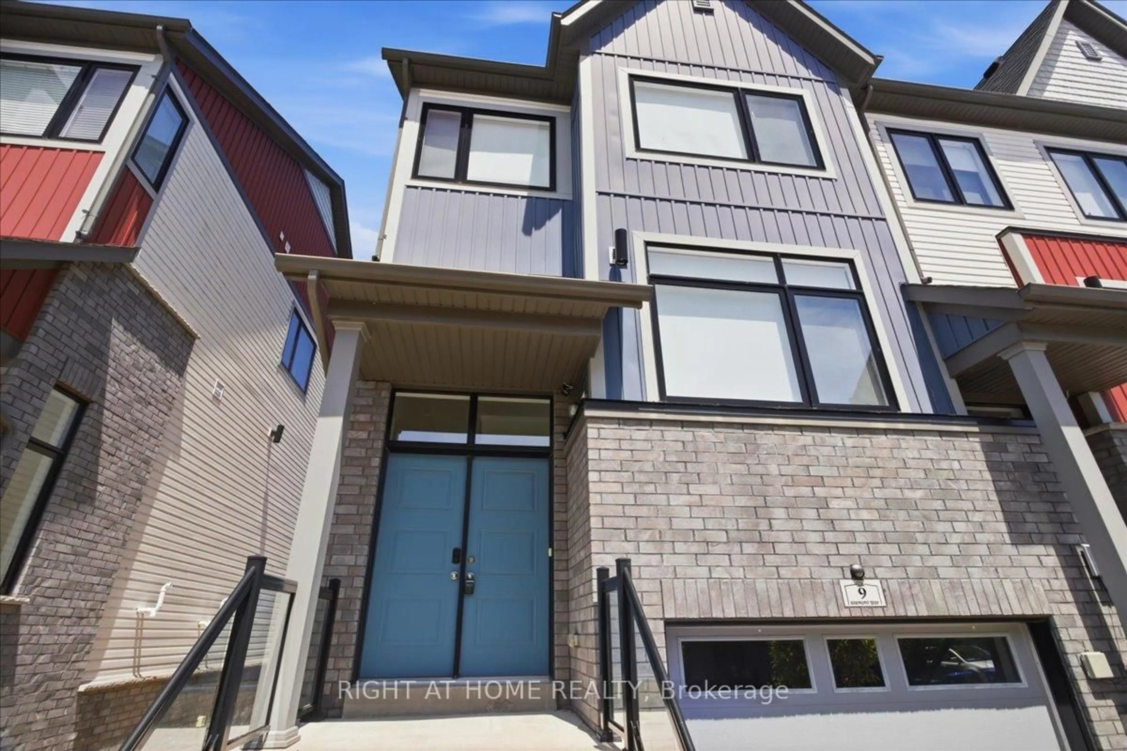 Home with brick exterior material, street for 9 Bremont Way, Wasaga Beach Ontario L9Z 2H3
