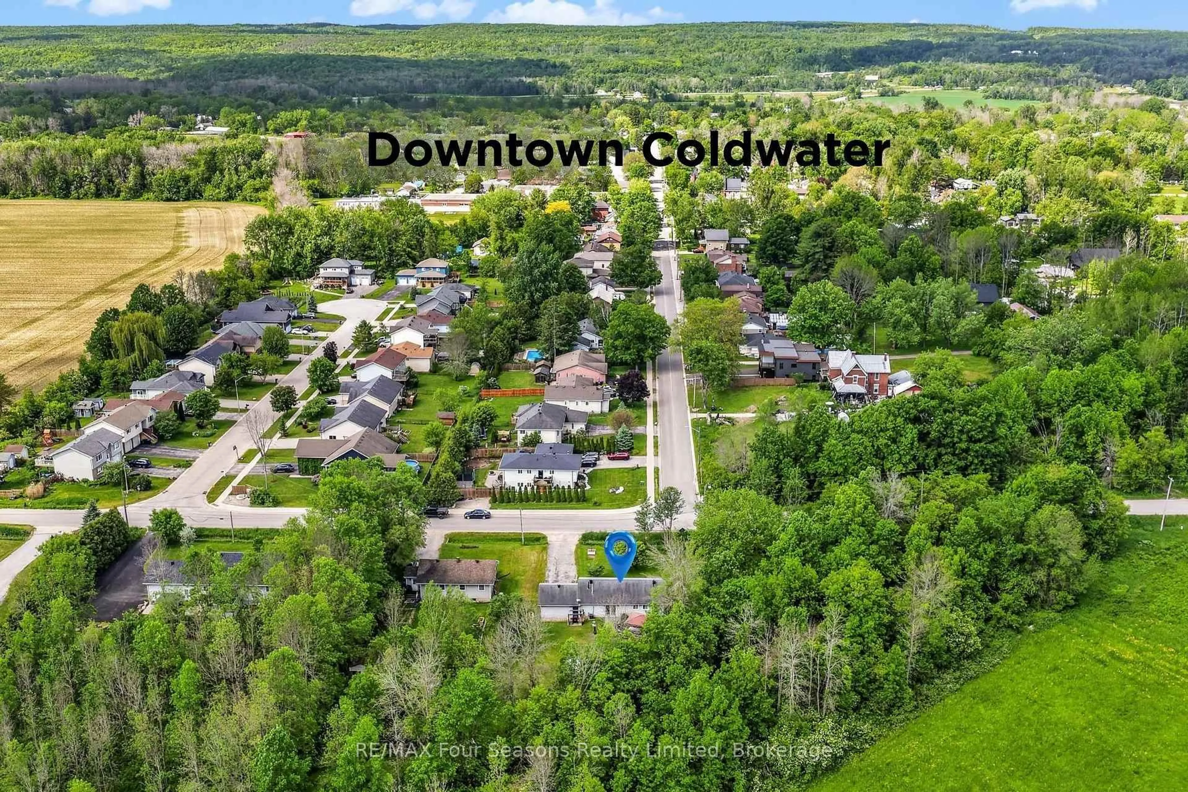 A pic from outside/outdoor area/front of a property/back of a property/a pic from drone, unknown for 1191 Anderson Line, Severn Ontario L0K 1E0