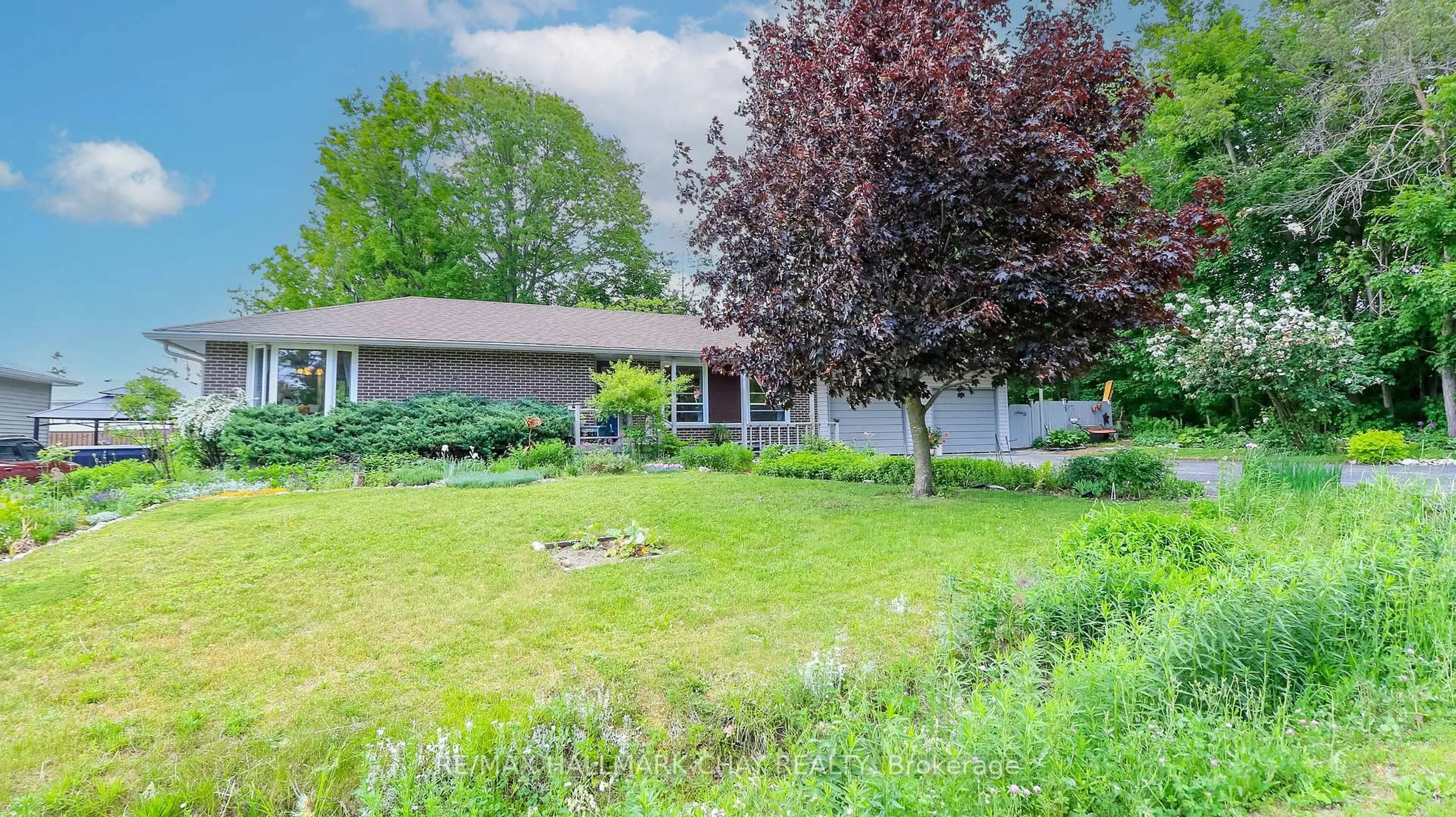 Patio, street for 15 Murray St, Orillia Ontario L3V 2L8