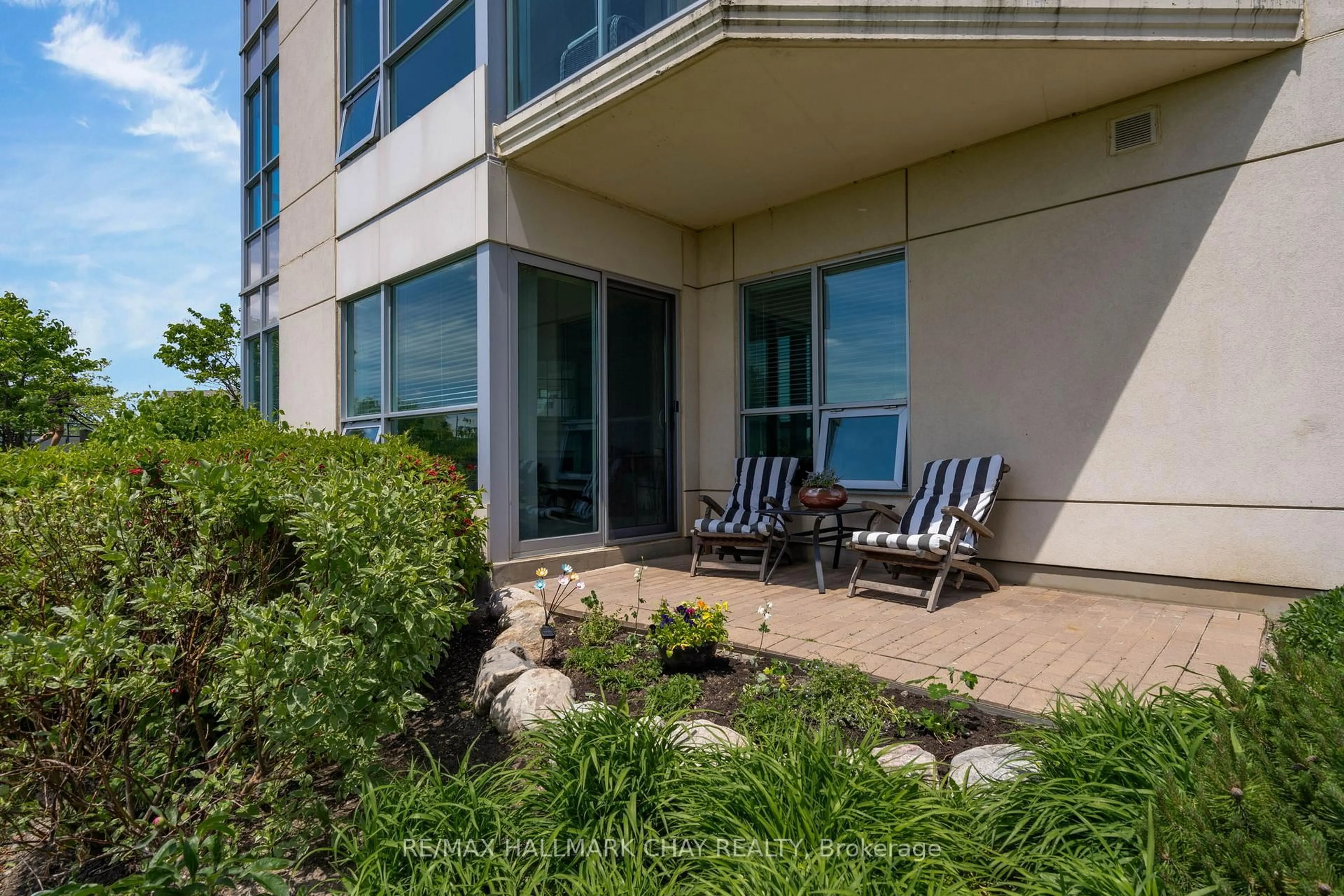 Patio, water/lake/river/ocean view for 6 Toronto St #307, Barrie Ontario L4N 9R2